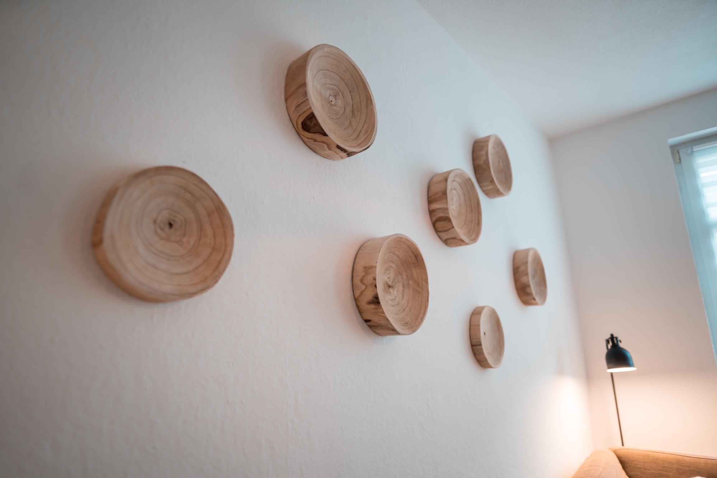 Ich habe Holzscheiben an der Wohnzimmerwand.😊🐿

#wandgestaltung #livingchallenge