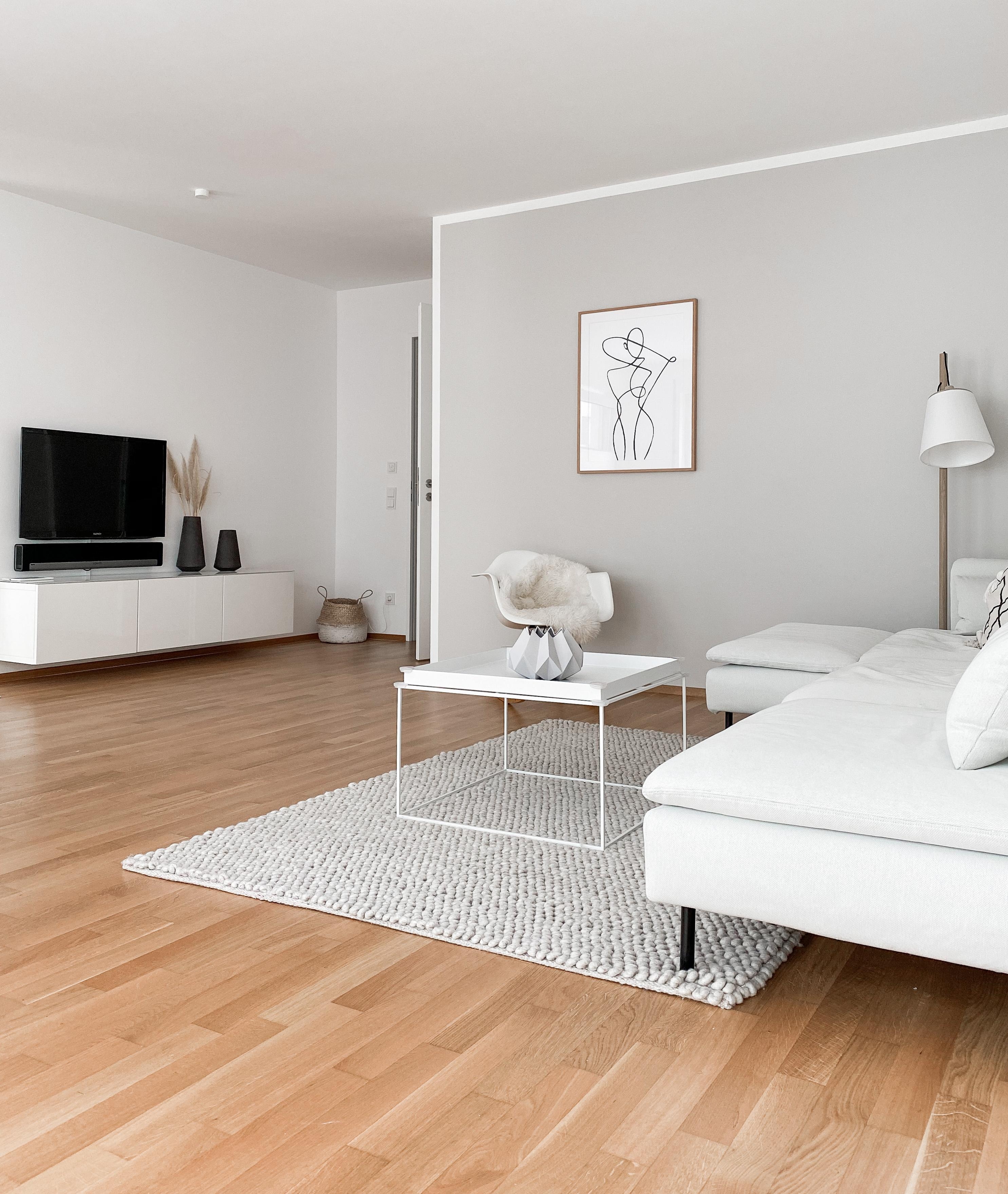 Ich liebe den reduzierten, skandinavischen Einrichtungsstil ♡︎
#skandistyle #whiteliving #livingroominspiration