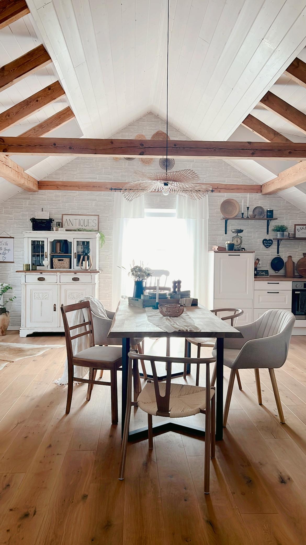 Ich liebe diesen Blickwinkel in unseren offenen Wohnbereich ♥️
#couchstyle #Raumplanung #farmhousestyle #boho #vintage
