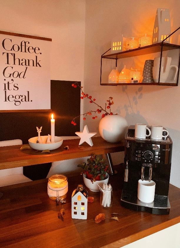 Ich liebe meine Kaffeeecke 🖤
#coffeecorner #kitchen #dekoration #keramikhaeuser #dekoideen
