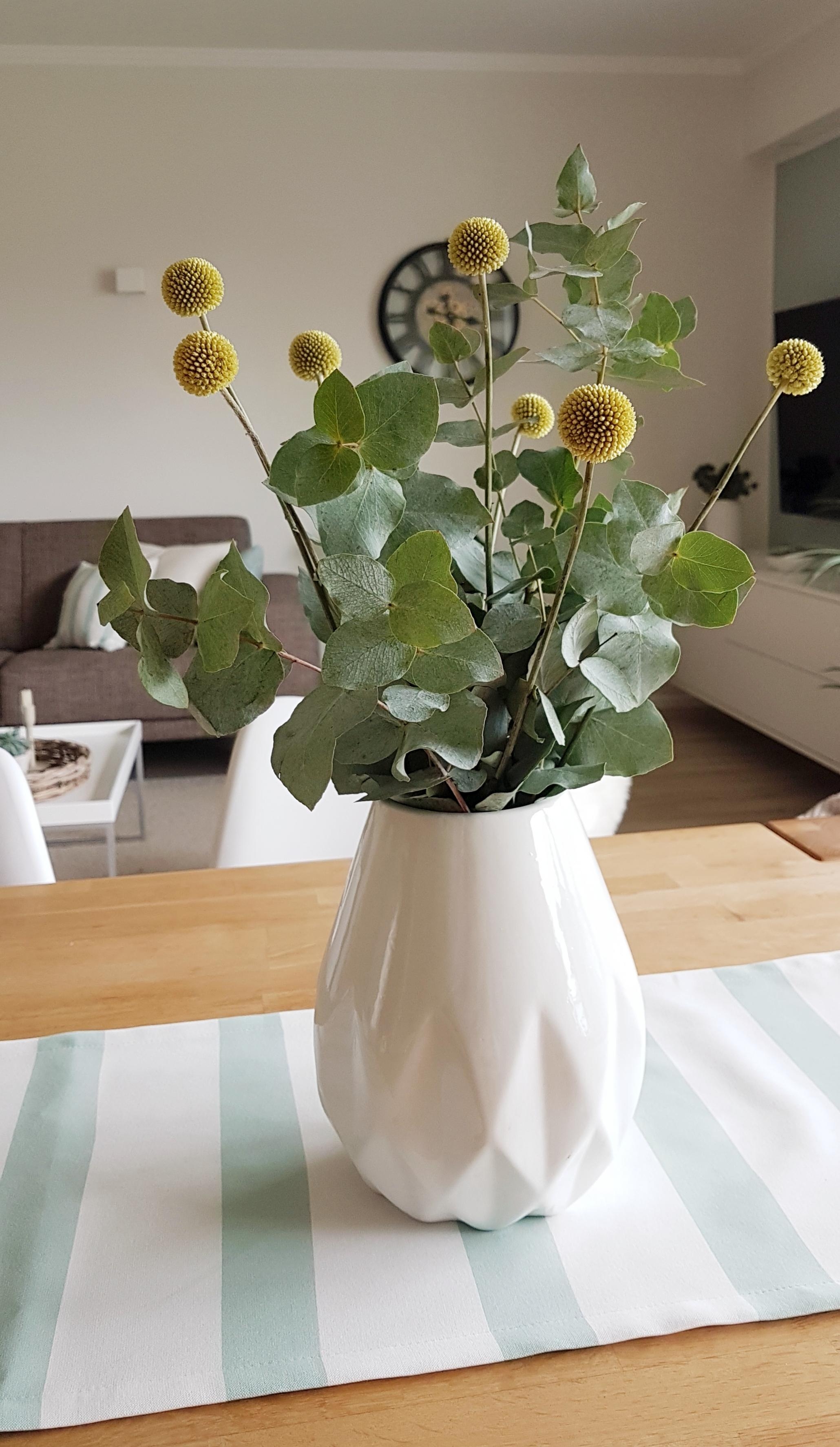 Ich mag es gerne auch mal schlicht... #Freshflowerfriday #Vasenliebe #Blumen #Deko 