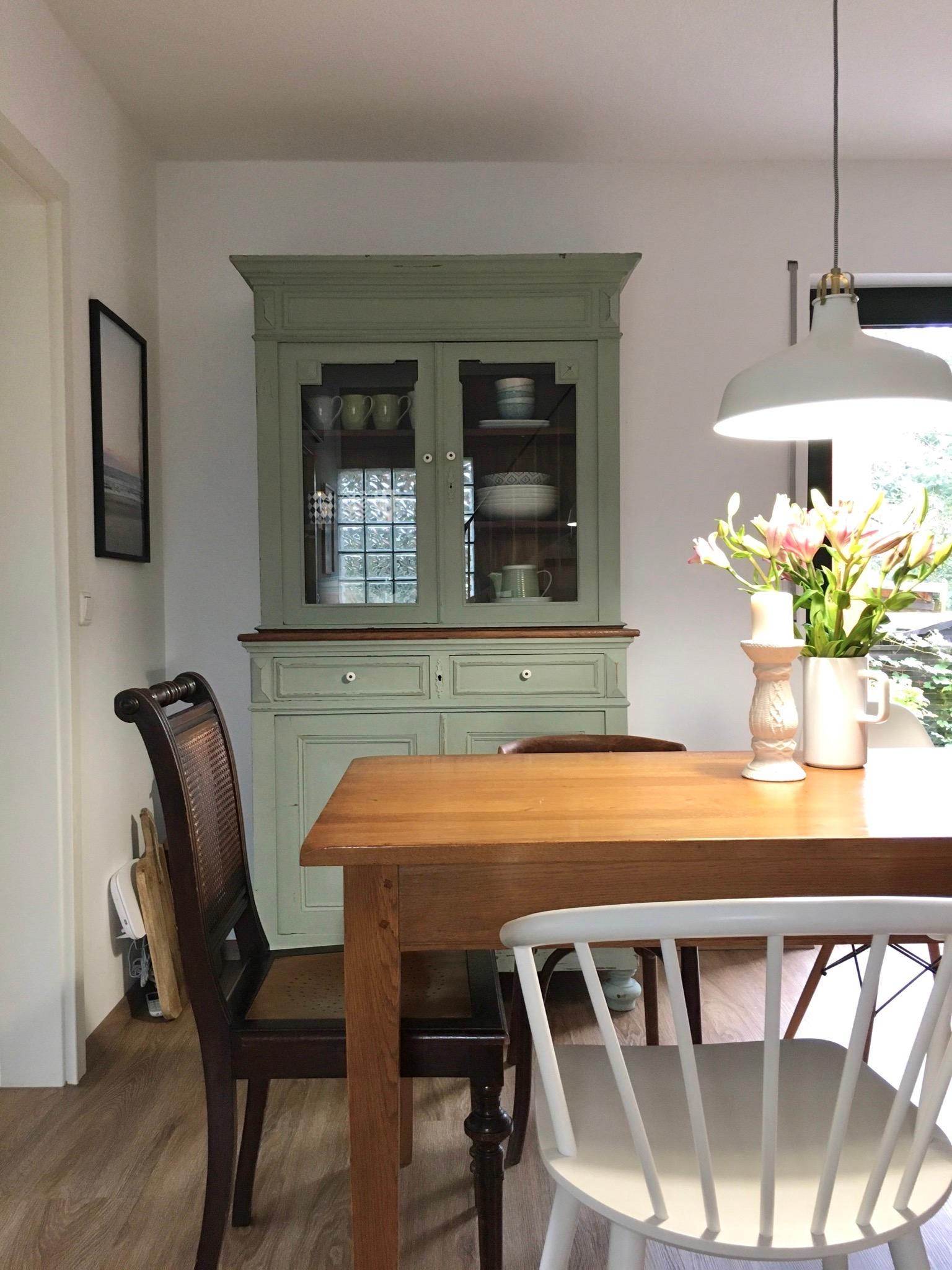 Ich sammle mit wahrer Leidenschaft Möbel #wohnliebe #küchenbuffet #vintagemöbel #interieur 