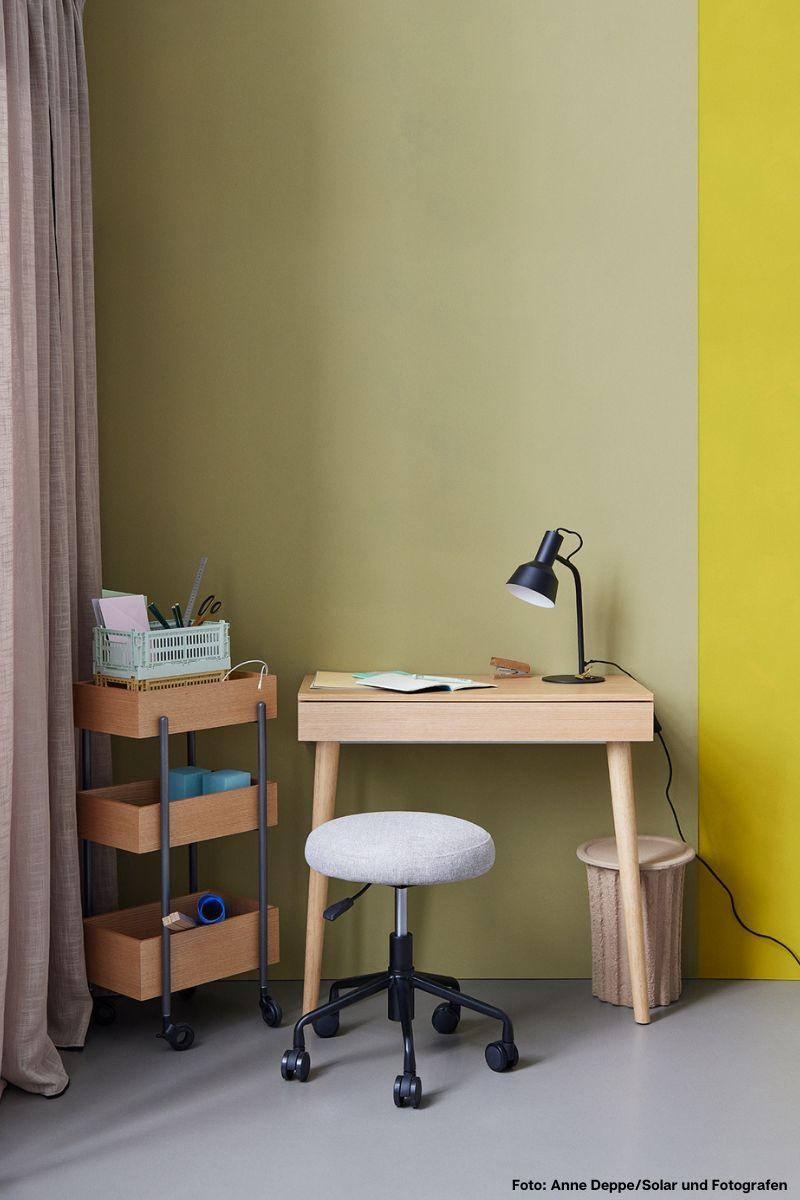 Ideal für die kleine Büro-Ecke im Zimmer ist unser Schreibtisch "Kleiner Kollege". #COUCHLieblingsstücke