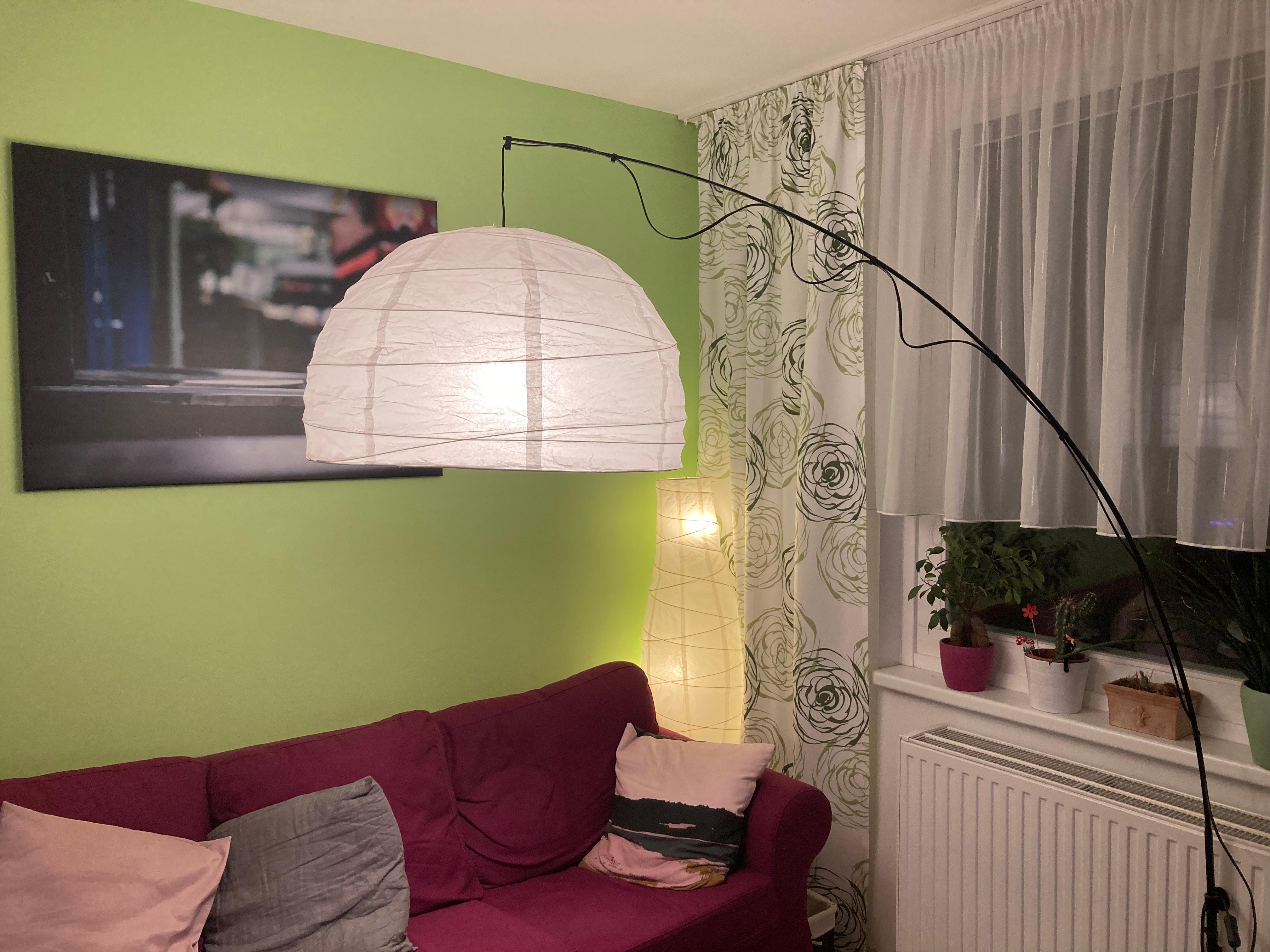 Ikea Lampe: leider ist der Schirm defekt. Suche einen neuen, der ebenso hell ist, Wand wird grau habt ihr Tipps?  Danke 