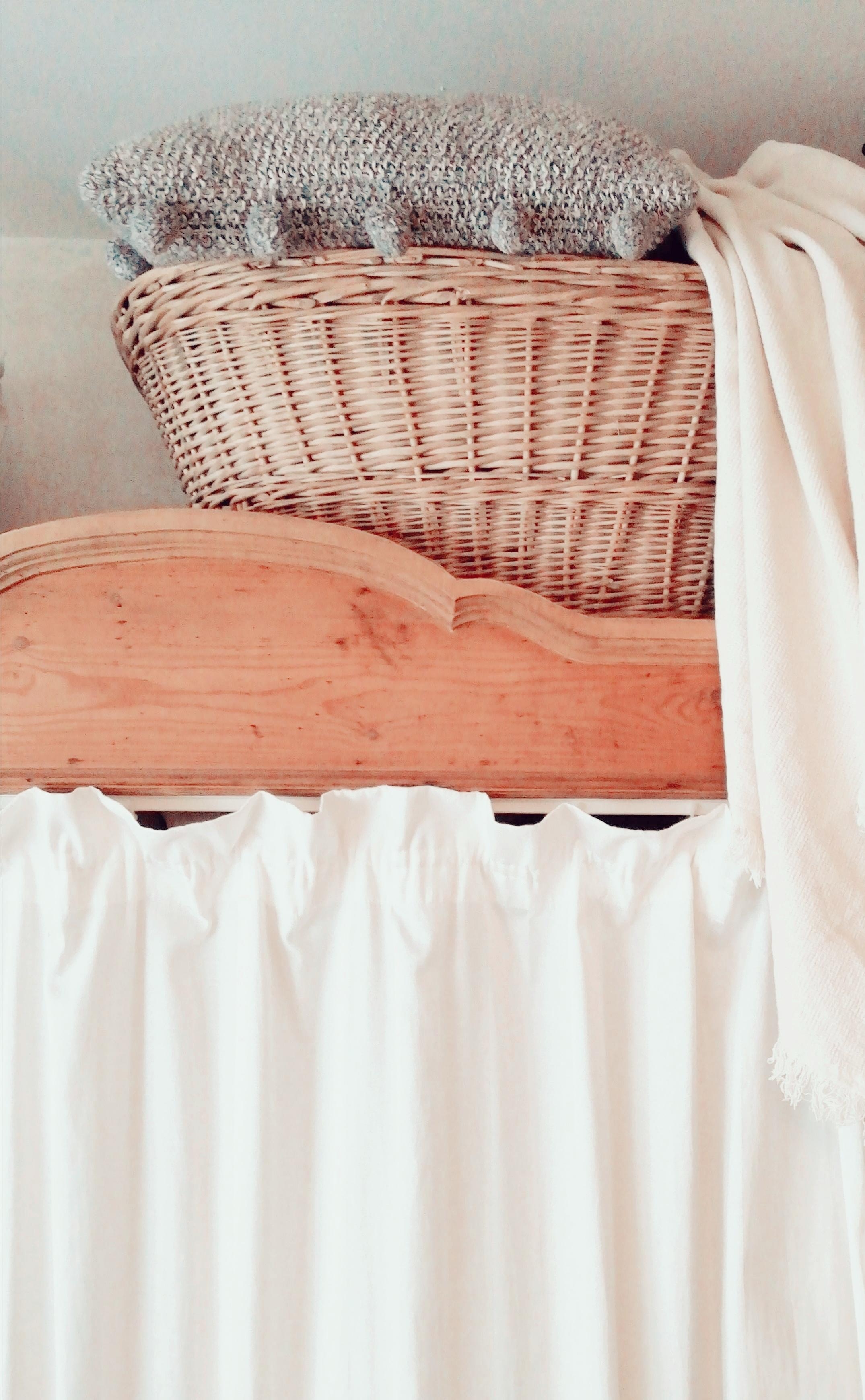 Im Gäste- #Schlafzimmer warten Kissen und Decken auf den nächsten Einsatz #Livingchallenge 