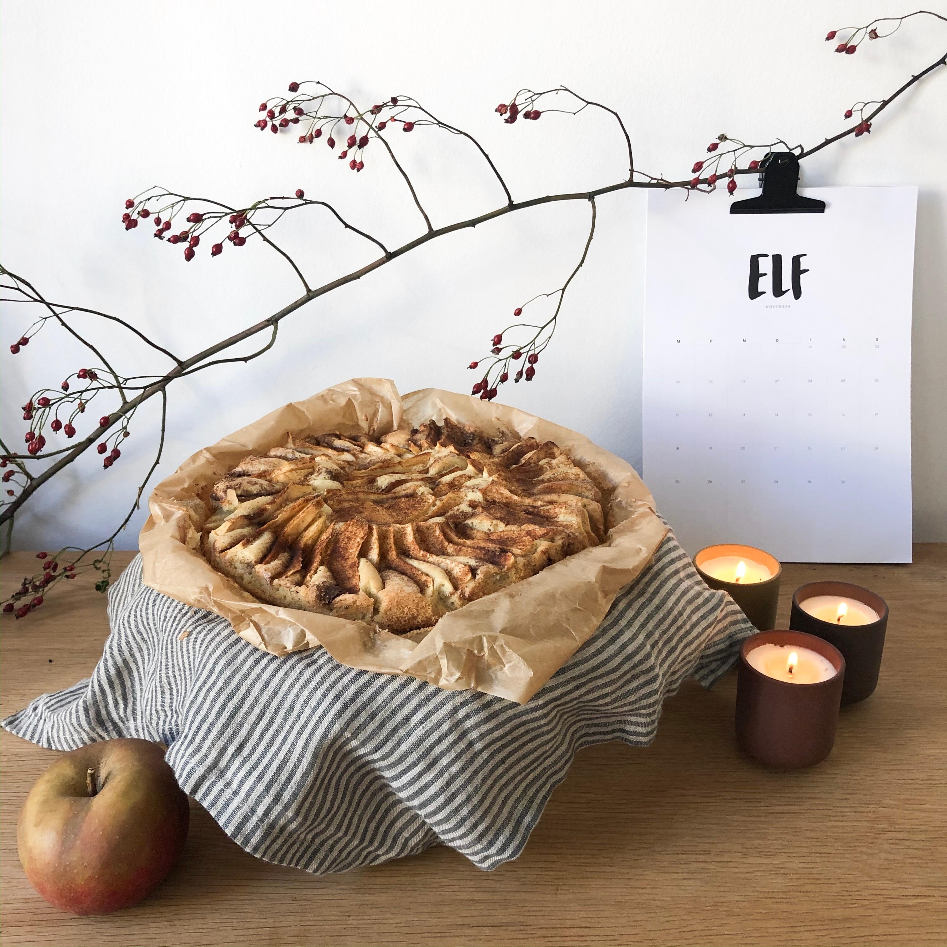 Im Herbst gehört ein leckerer Apfelkuchen bei uns ganz klar zu den Favorites #kuchen #backen #gemütlich #november