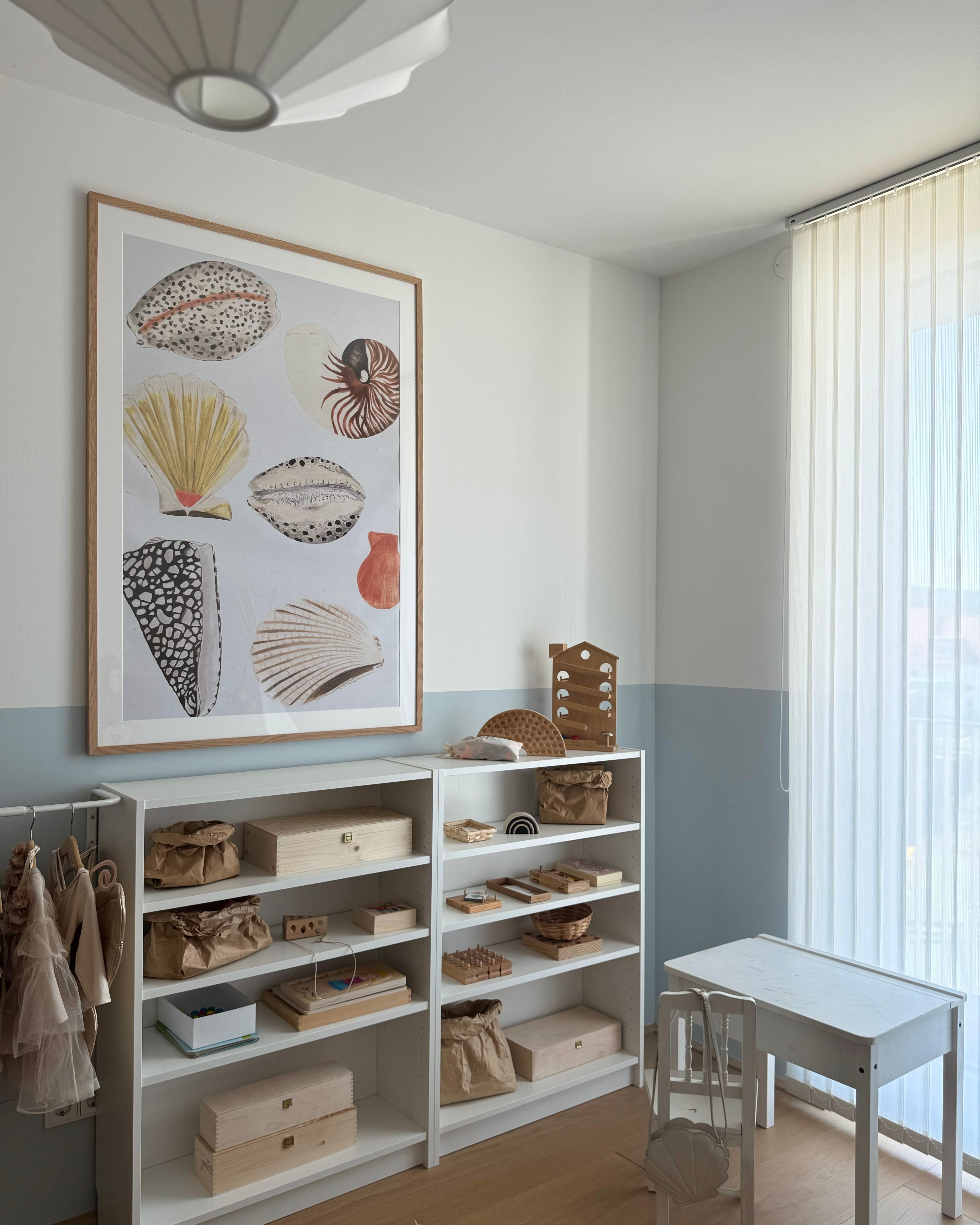 Im Zimmer unserer Kleinen ist ein neuer XXL-Print eingezogen 🐚🤍

#poster #print #kinderzimmer #xxl #kunstdruck #sommer #muscheln 