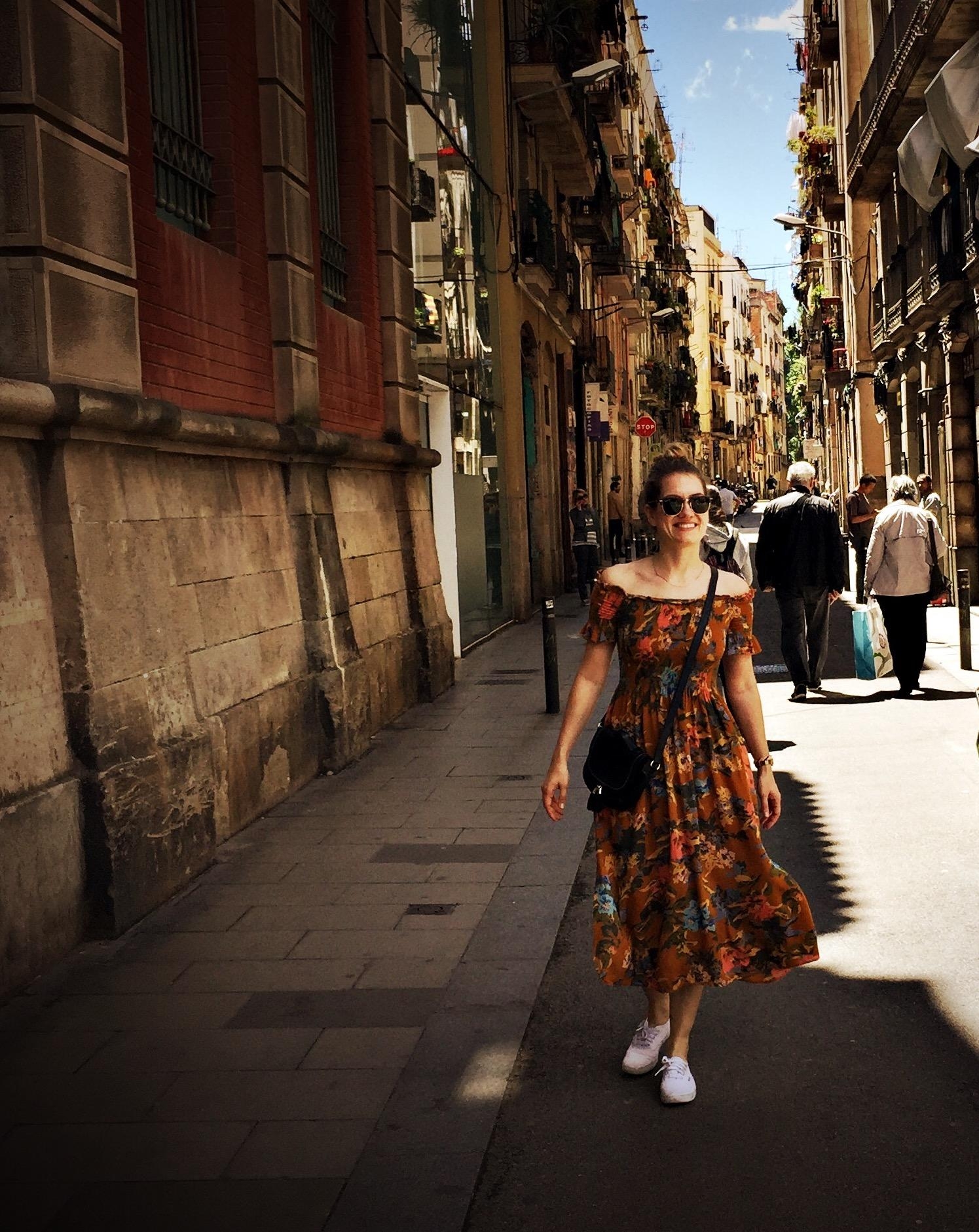 In den Straßen von Barcelona #blumenprint #fashionchallenge
