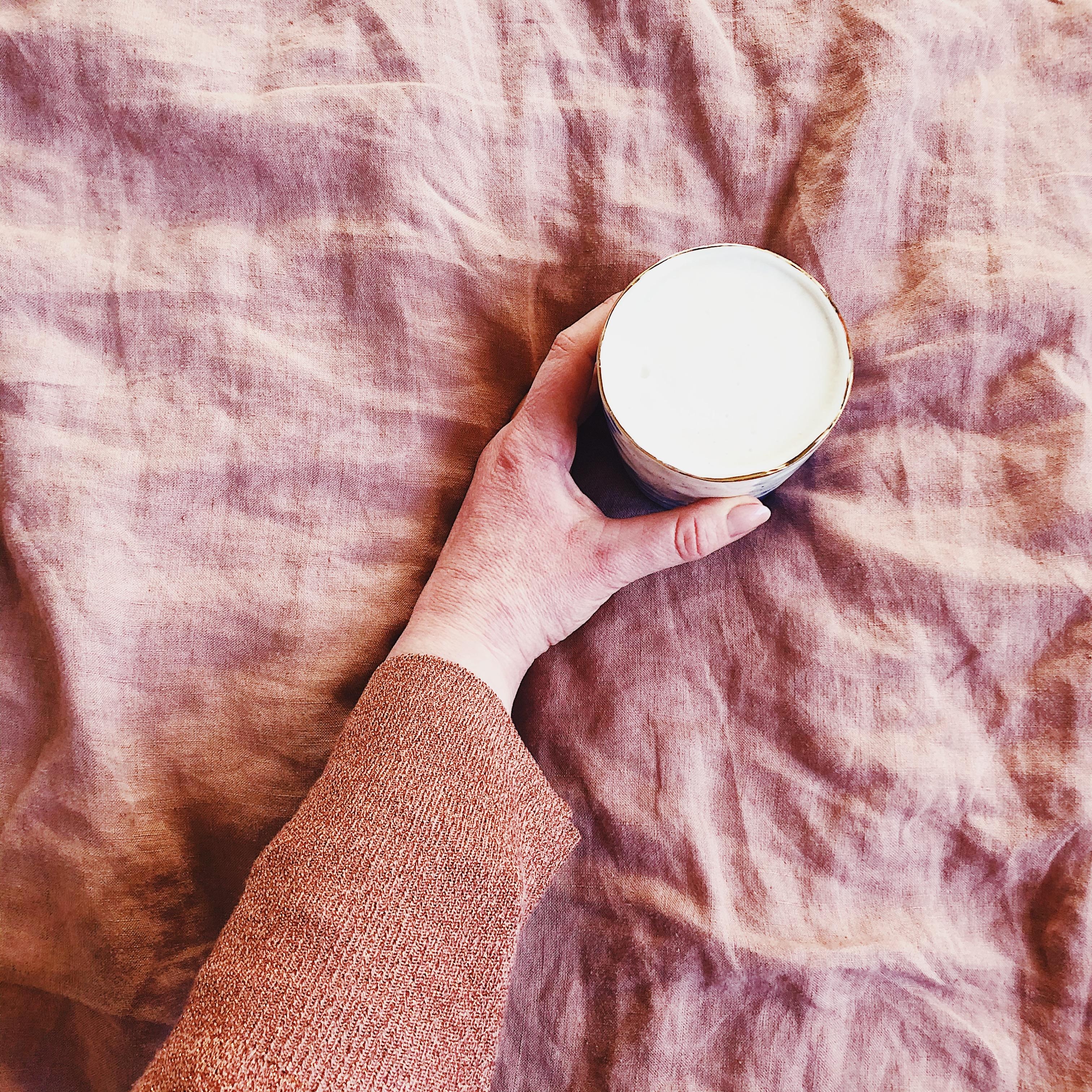 In Sorbetfarben aufwachen und Kaffee im Bett trinken. Alles erreicht 😅
#Bettwäsche #Kaffee 