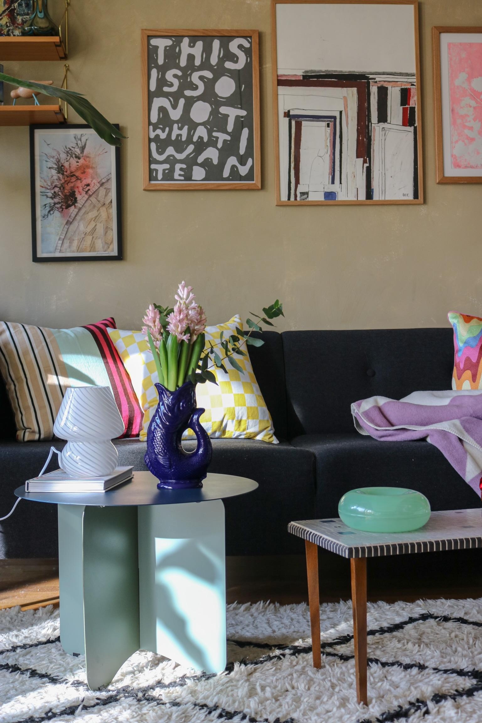 #interior #freshflowers #couchstyle #wohnzimmer #deko