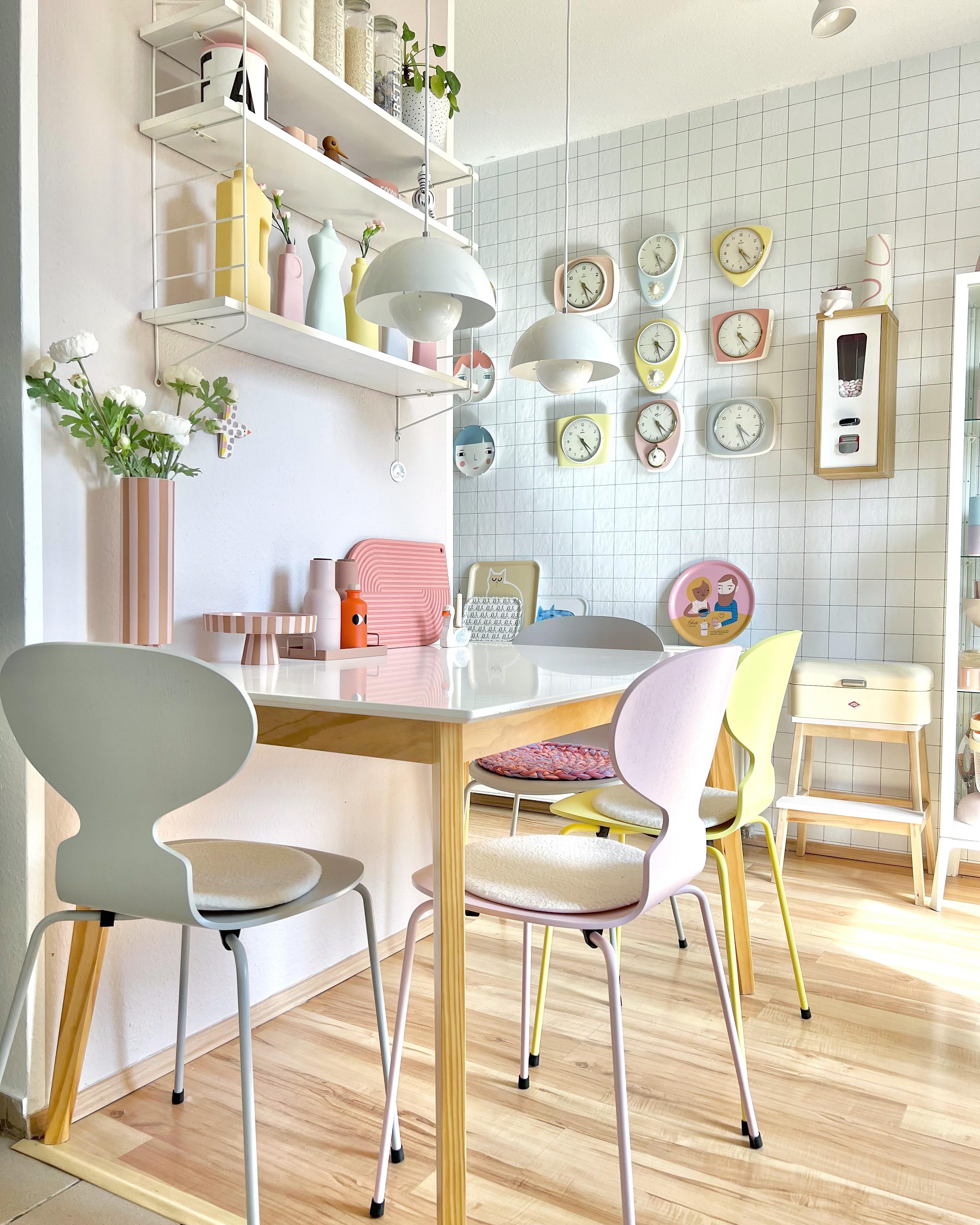 #interior #interiordesign #interiorinspo #interiorinspiration #kitcheninspo #colourfulkitchen #vintage #pastell