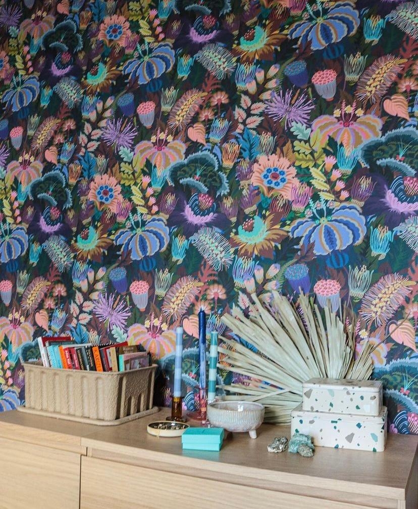 #interior #tapete #wanddeko #frühlingsdeko #deko #details #schlafzimmer #bunt #colorful
#kerzen #springvibes