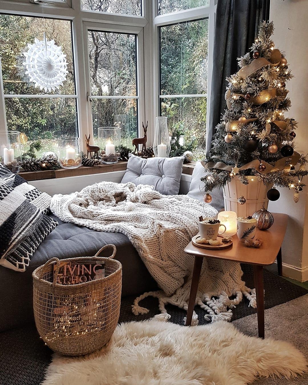 #interior #weihnachten #xmas #advent #wohnzimmer #weihnachtsbaum #couchliebt