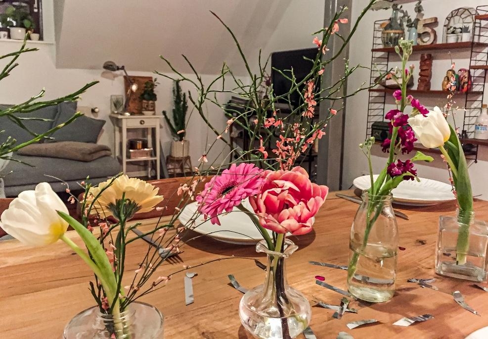 #interiordesign #livingroominspo #holz #string #vintage #lieblingsstücke #beisammen #flowers #boholover