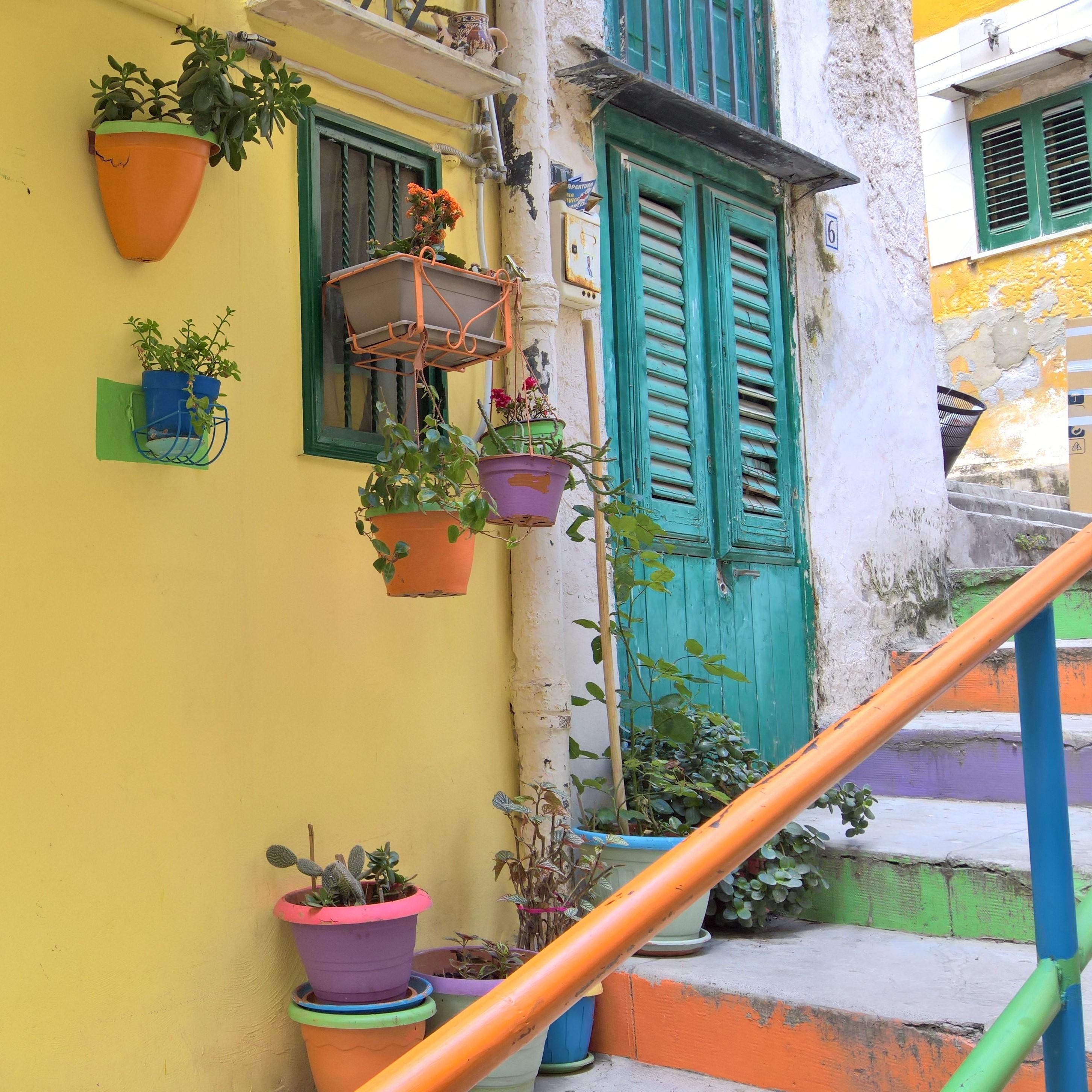#Italien #Blumen #Treppe #Farben