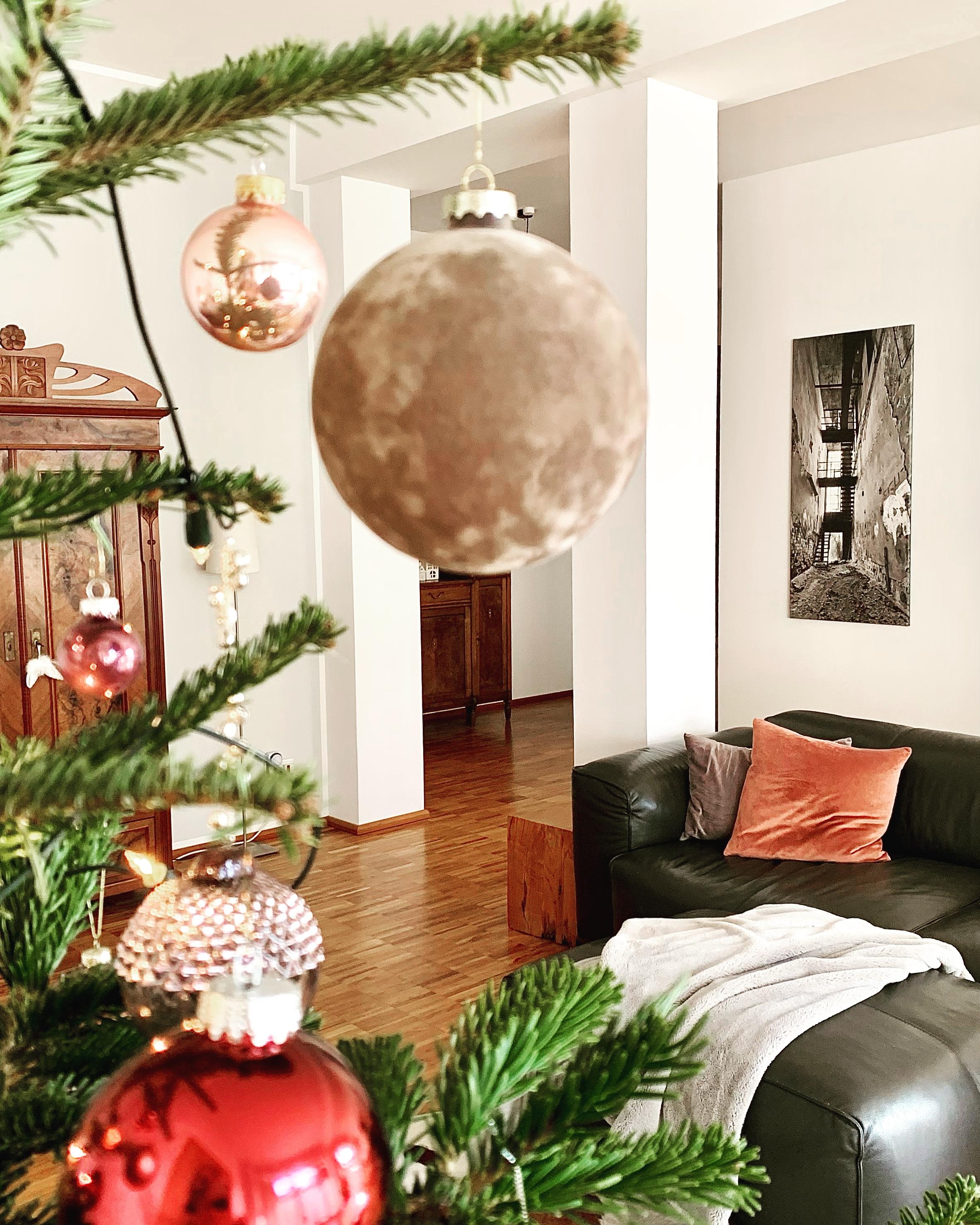It’s beginning to look a lot like Christmas...
#wohnzimmer #livingroom #couch