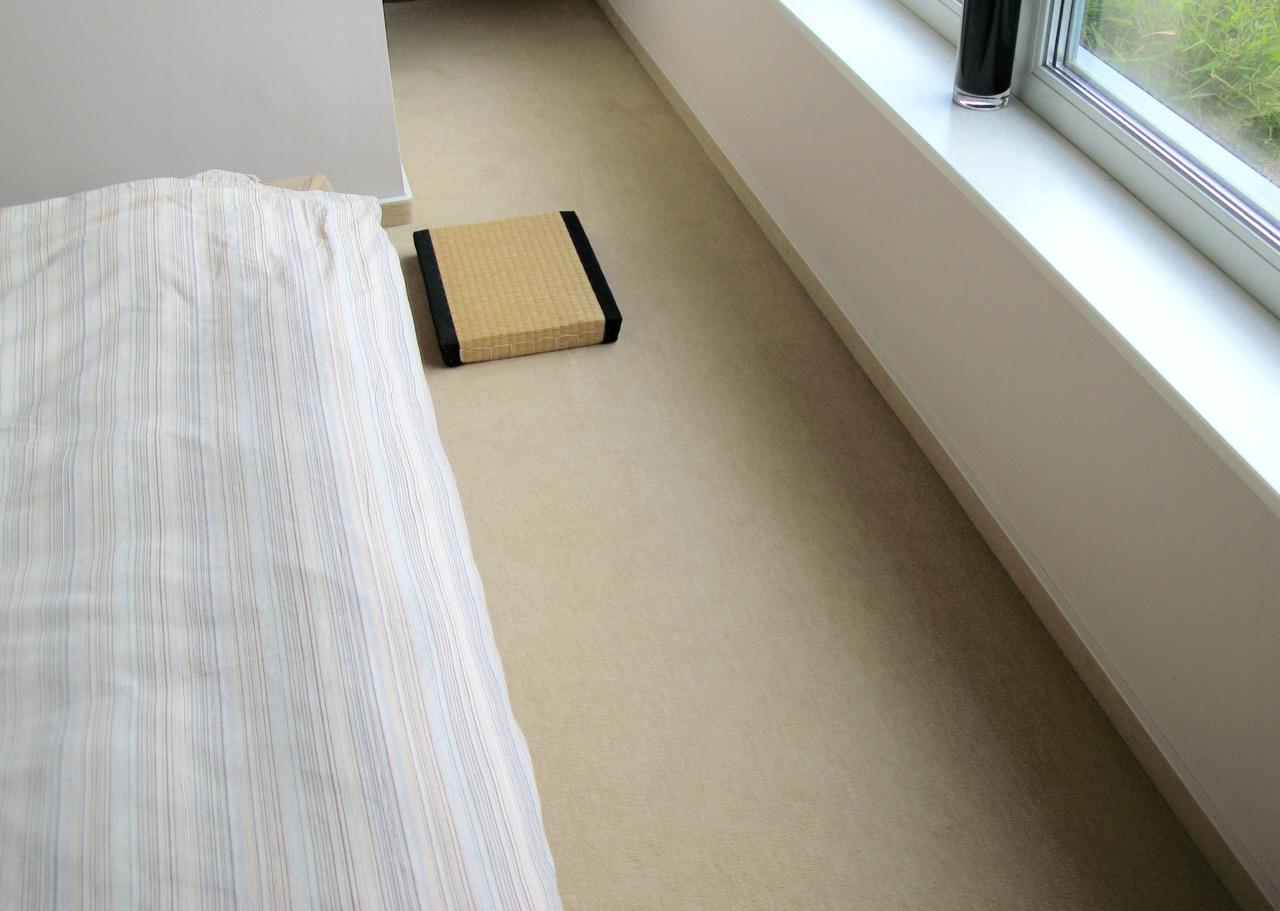 Jawohl, das ist ein #nachttisch. Eine Mini-Tatami - wir lieben es im Schlafzimmer japanisch. #livingABC