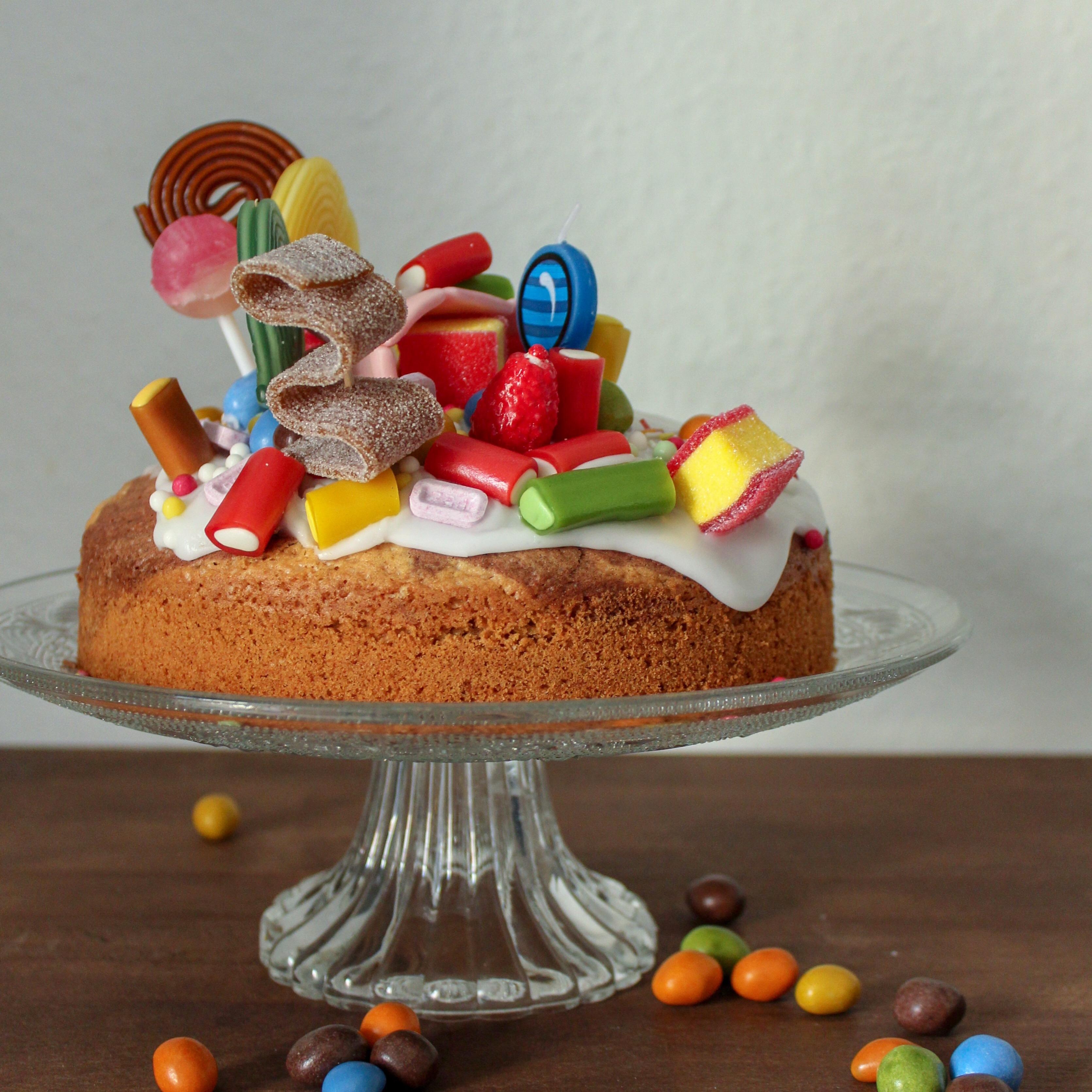 Jemand nach den Feiertagen noch was Süßes? 😜 #candycake 