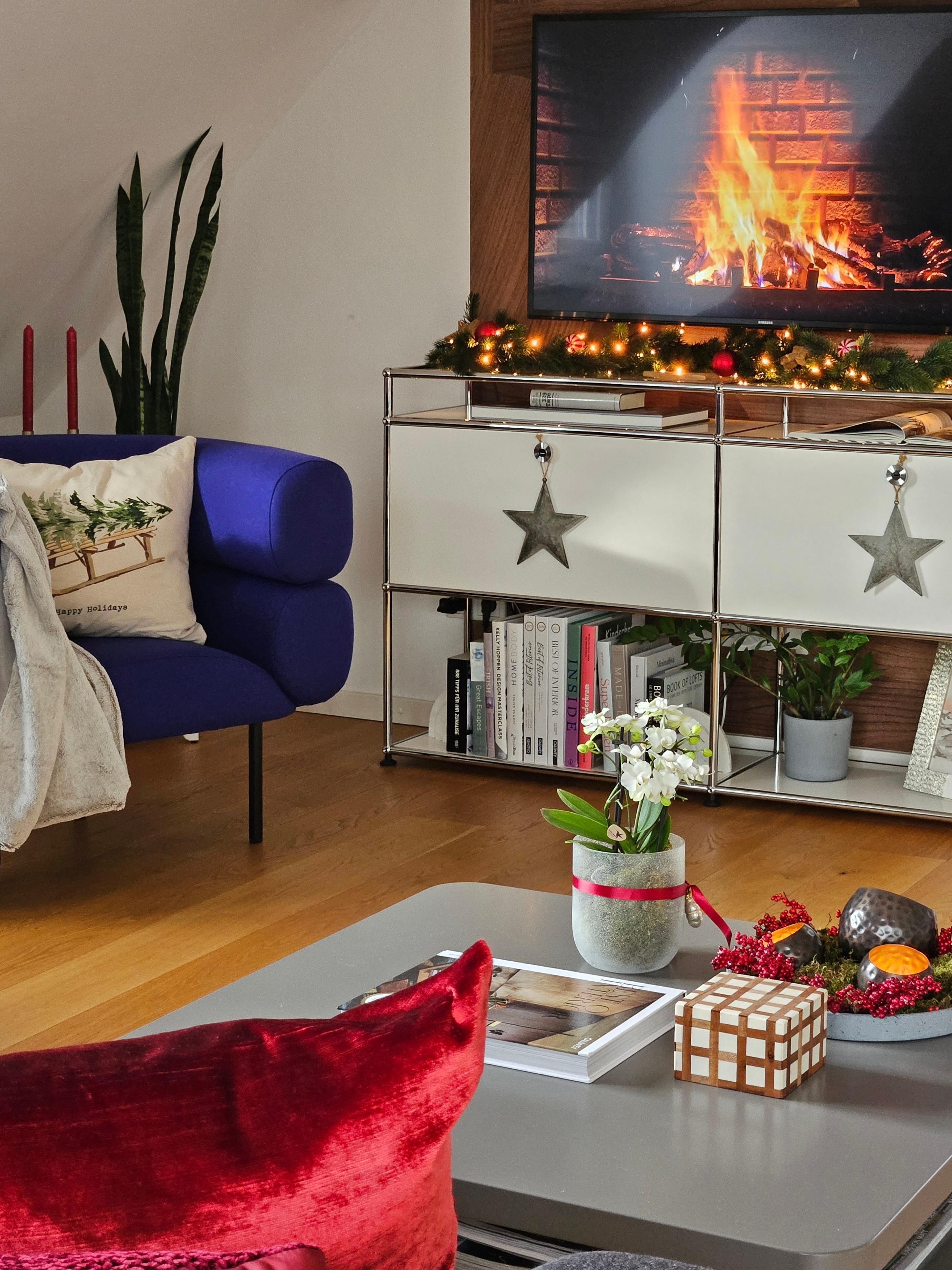 Jetzt kann es entspannt auf die Feiertage zugehen.
#Weihnachten #Wohnzimmer #Dekoration #gemütlich 