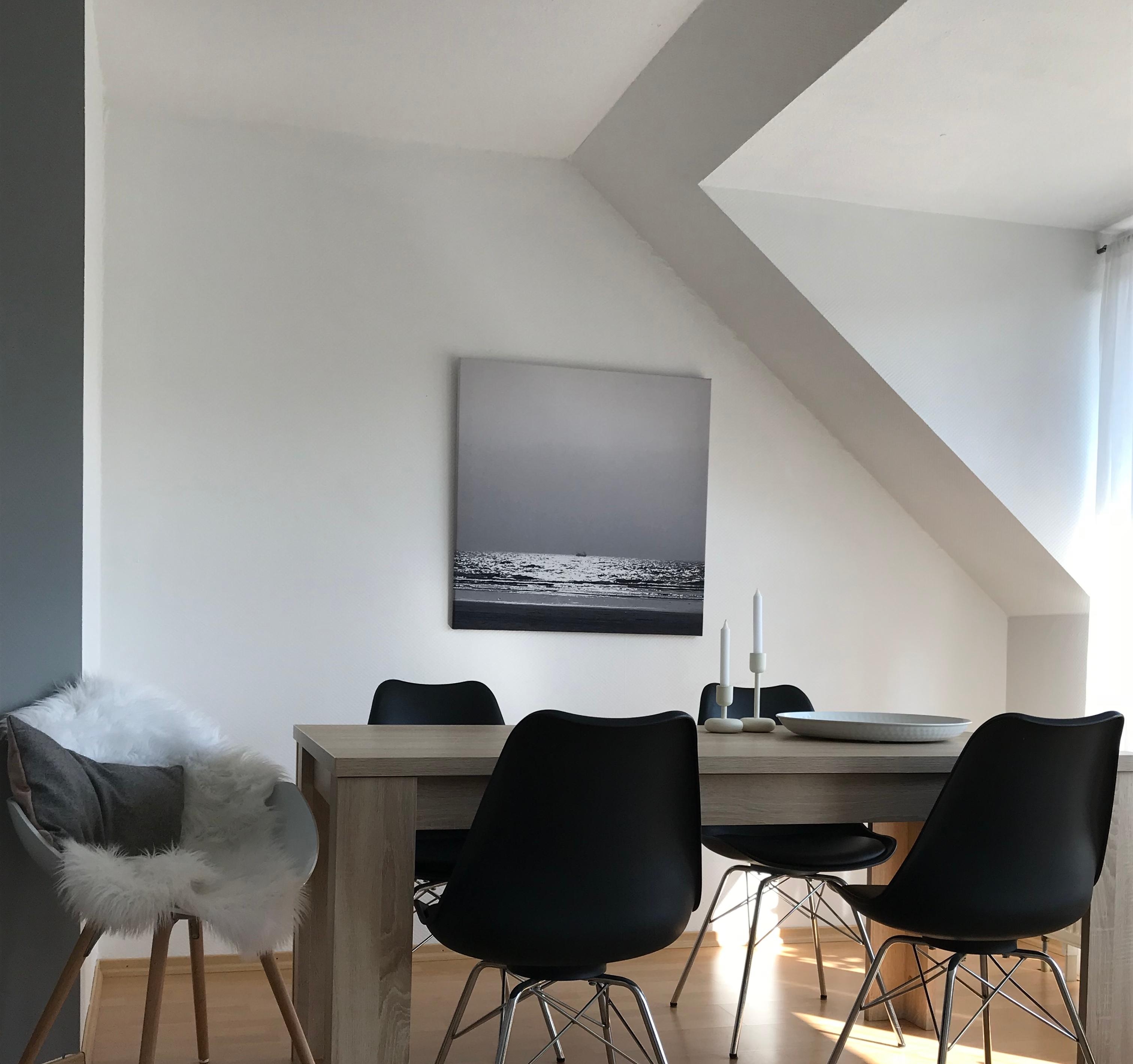 Juhu, Feierabend und Sonne ☀️ 
#skandinavian #minimalistisch #Black&White #Livingroom 
