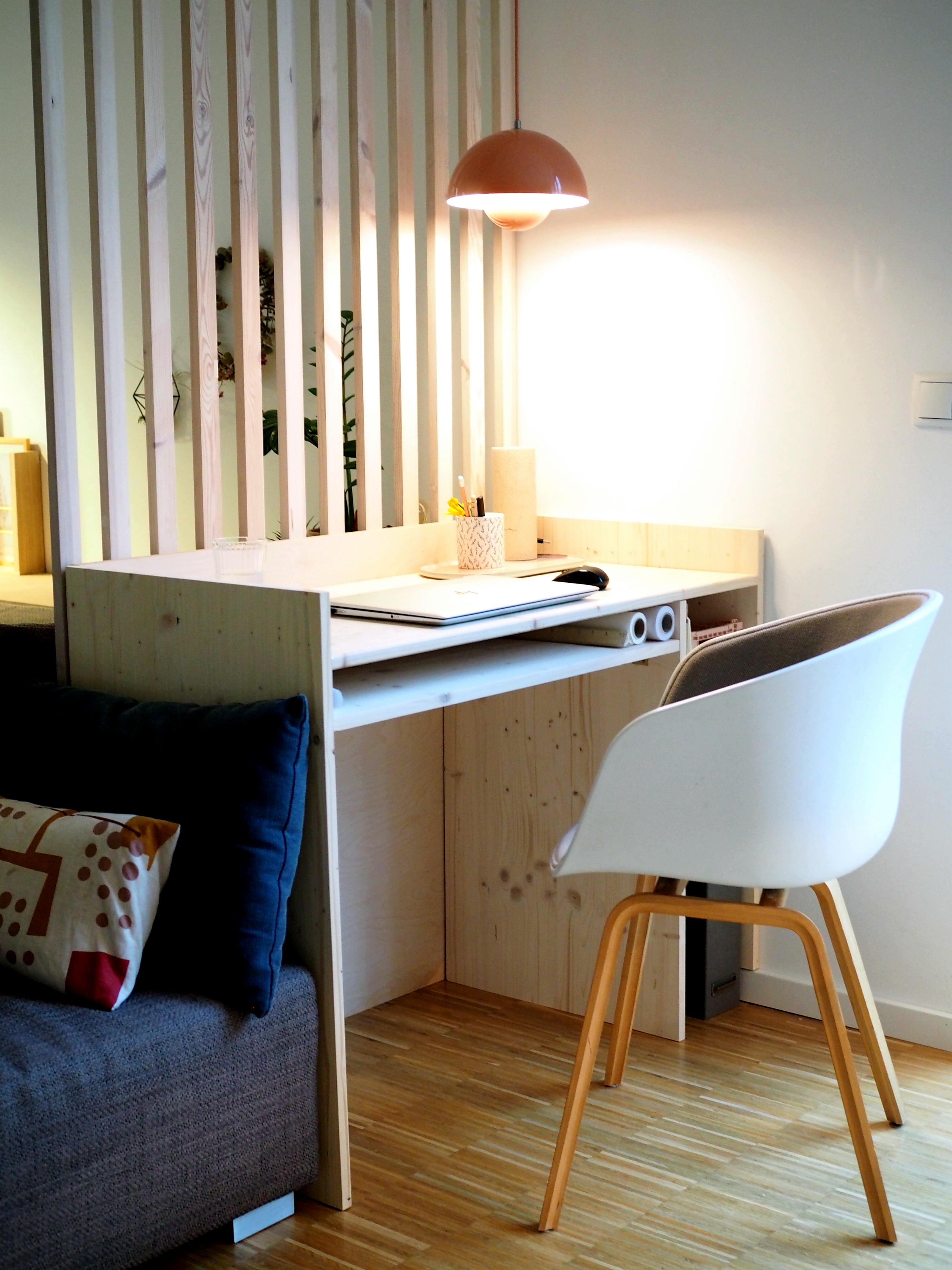 Juhuu!! Endlich ein eigener kleiner Schreibtisch!!
#homeoffice #workspace #schreibtisch