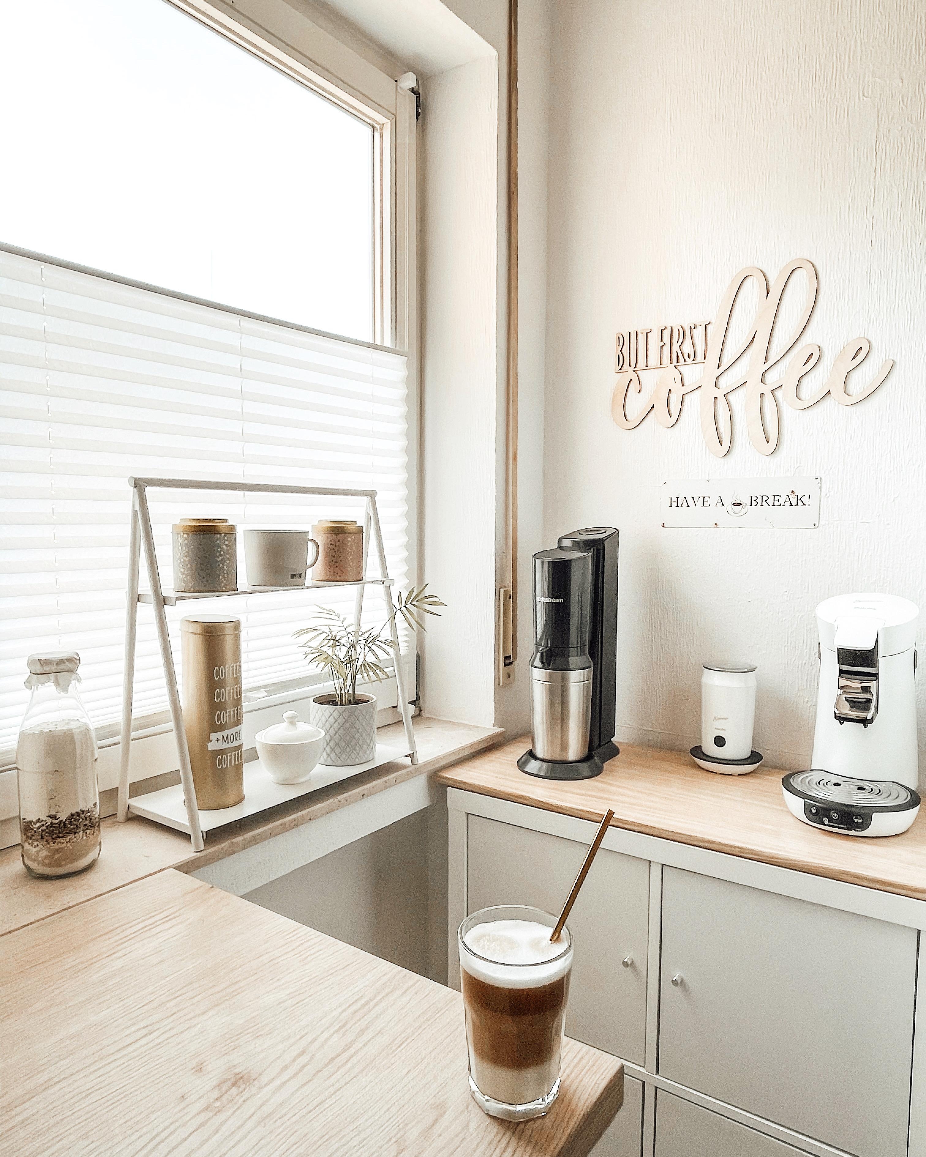 Kaffee am Morgen vertreibt Kummer und Sorgen ☕️ #kaffeelover #küchendesign #lieblingsecke #interior #butfirstcoffee