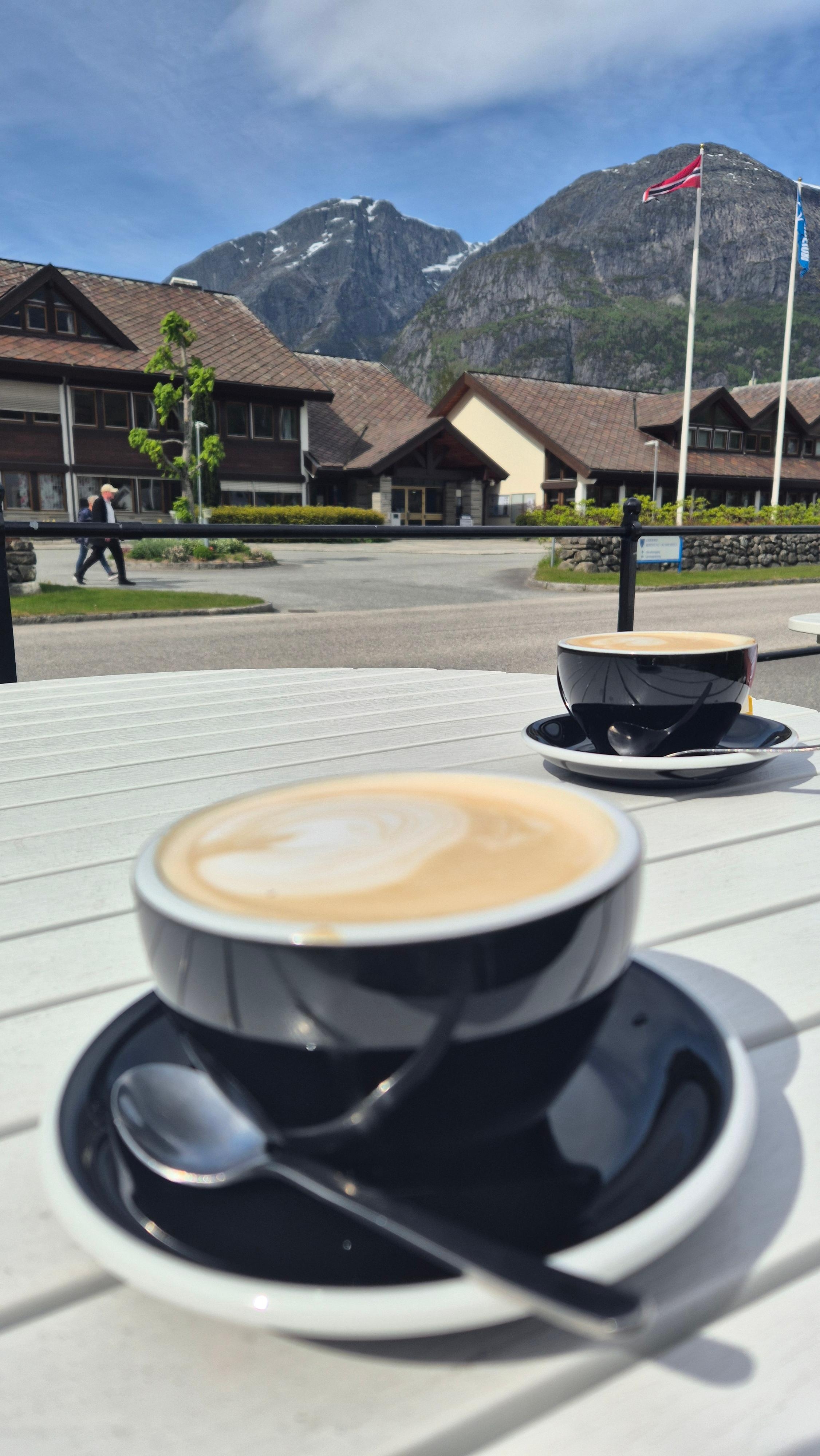 #Kaffee #metime 
Liebe Grüße aus Eidfjord 