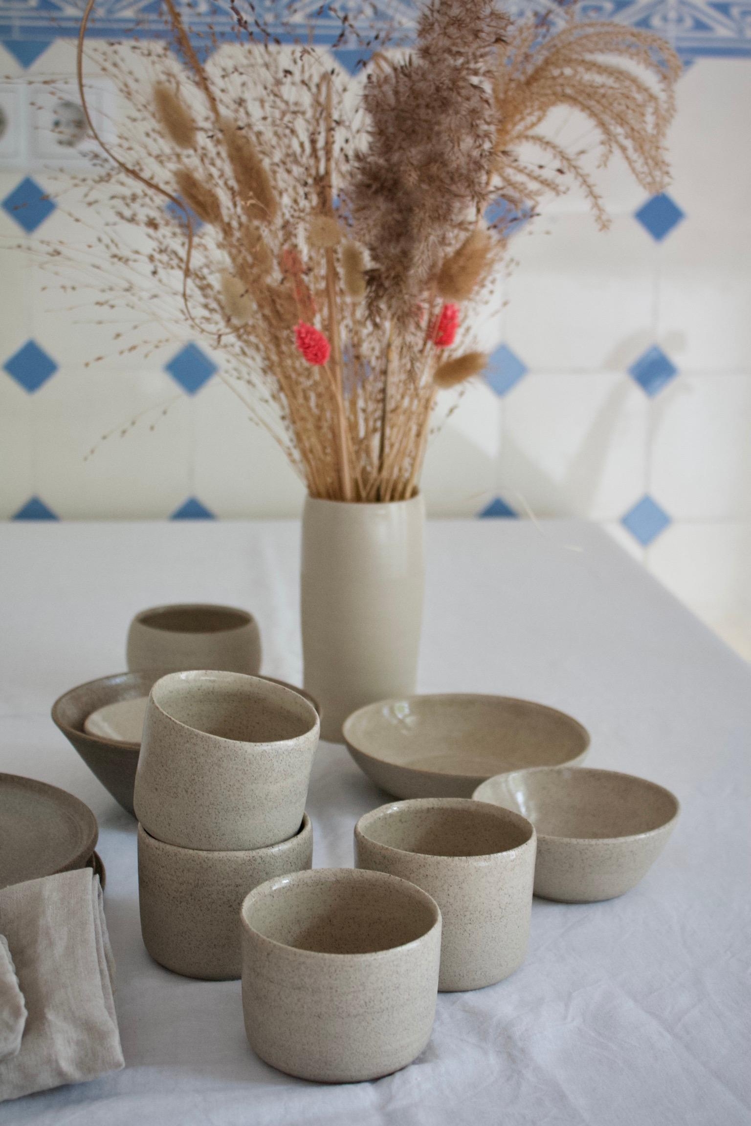 #keramik #geschirr #töpfern #handmade #küche #fliesen #trockenblumen