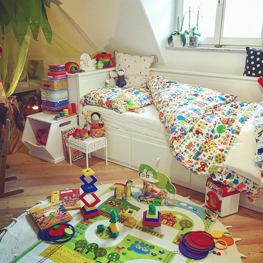 #kidsroom #easterbedding #colourful #bunt #farbenfroh #kinderzimmer #playingcorner #kidsbedding #kidsbed 