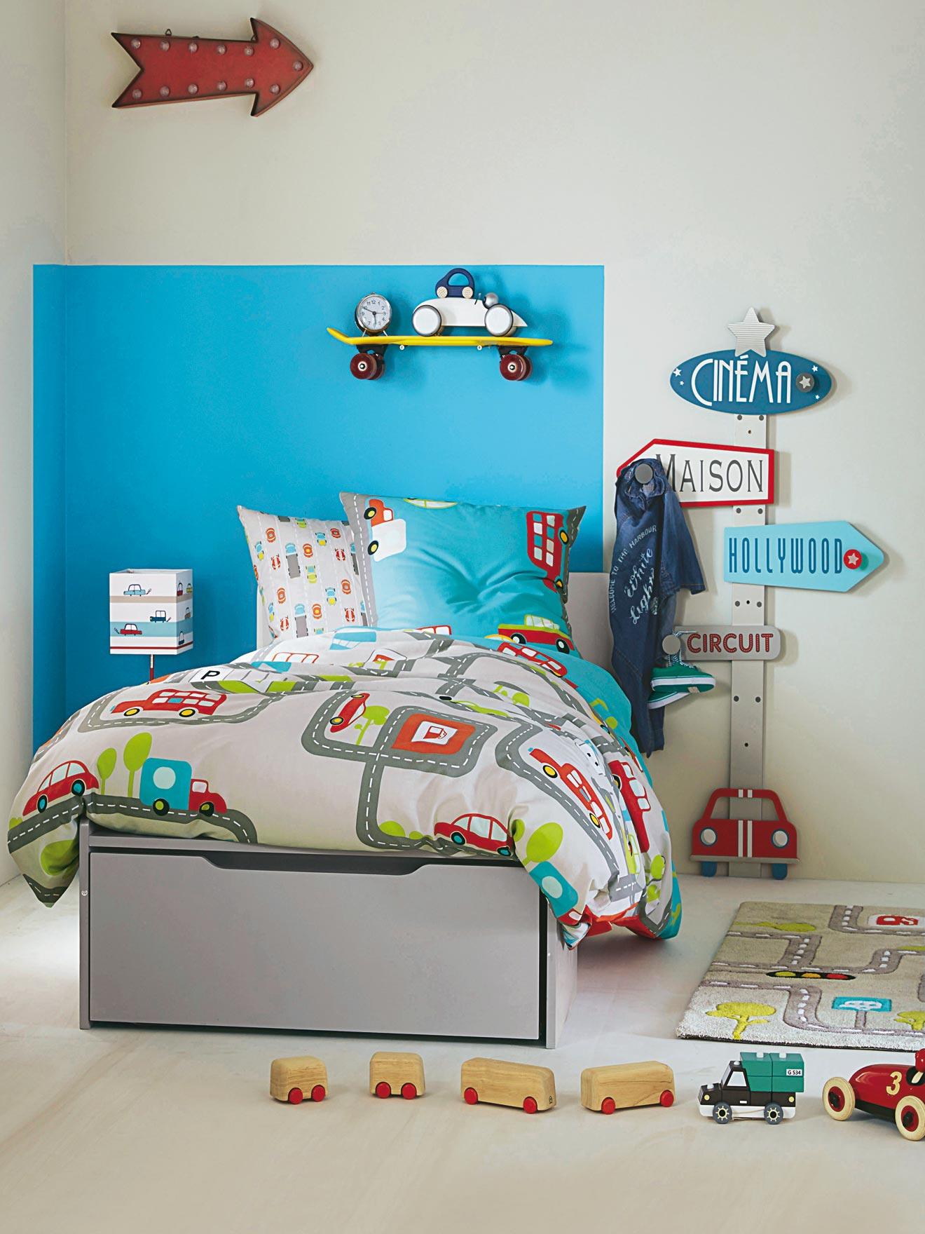 Kinderbett im kreativ gestalteten Kinderzimmer #kinderbett ©vertbaudet.de 3X_70406_3799