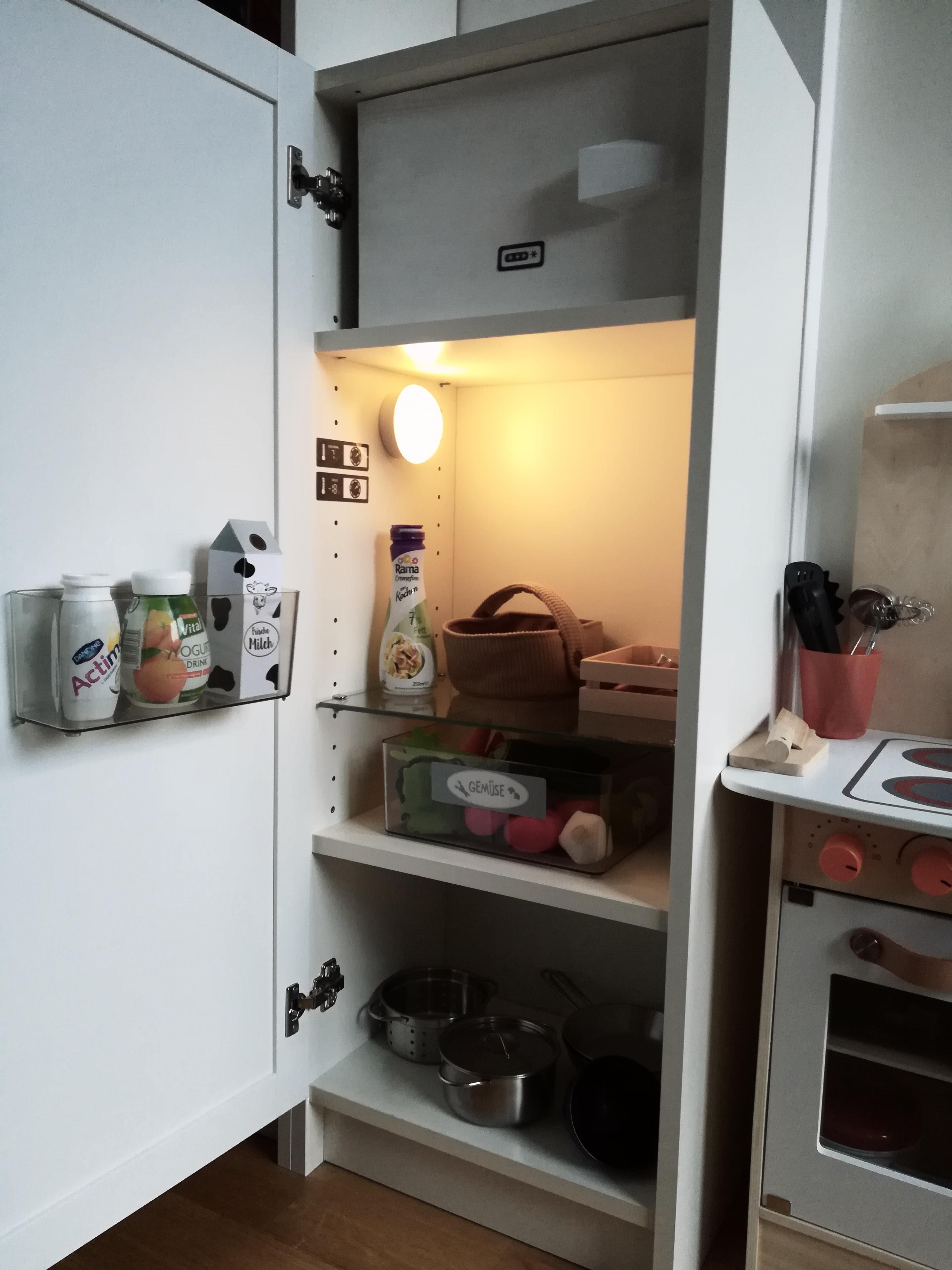 Kinderküche mit Kühlschrank 2/2
#kinderküche #diy #ikeahack