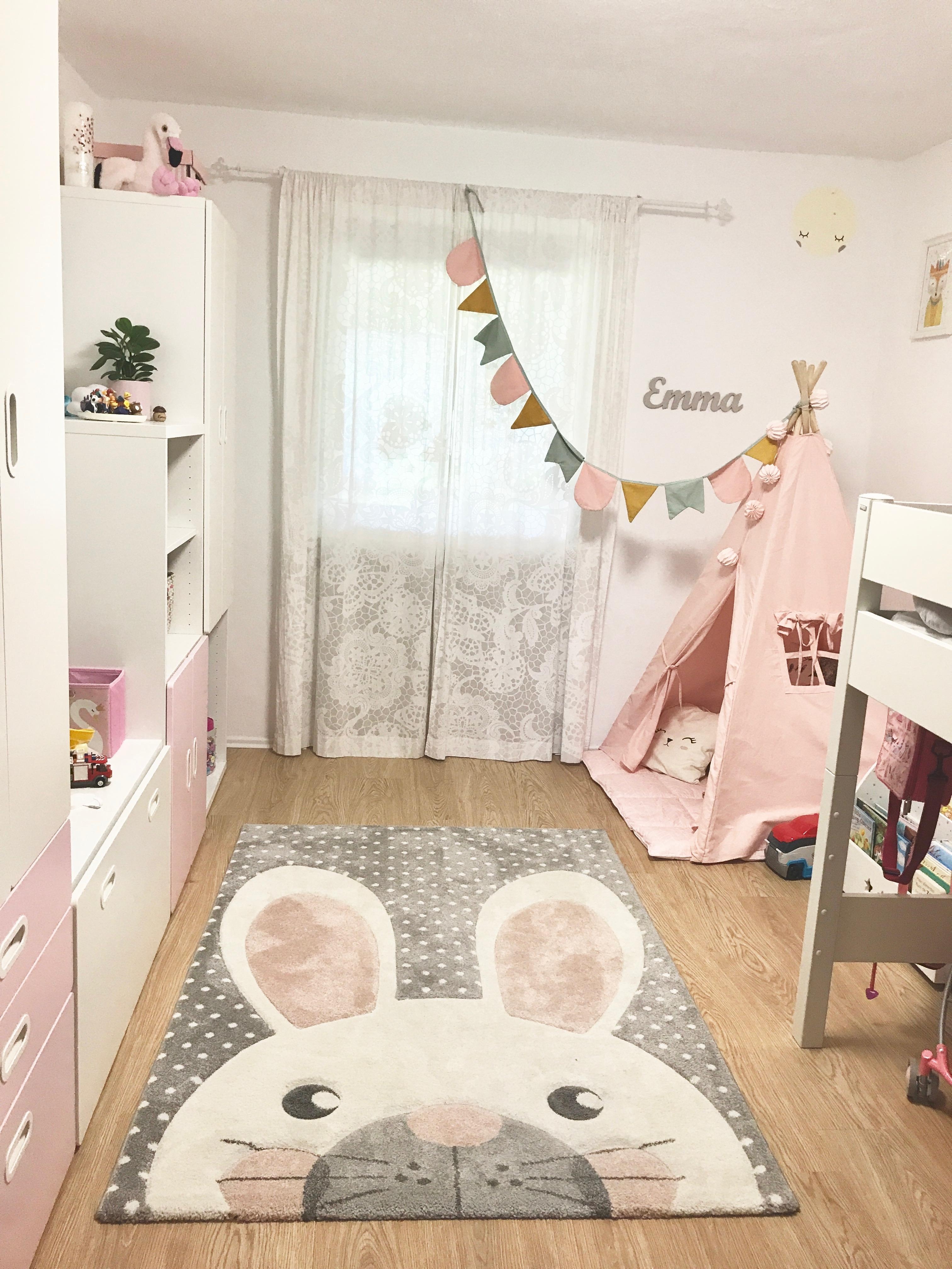 #kinderzimmer #livingchallenge

Unser vor kurzem renoviertes Mädchenzimmer mit dem geliebten Häschen-Teppich 