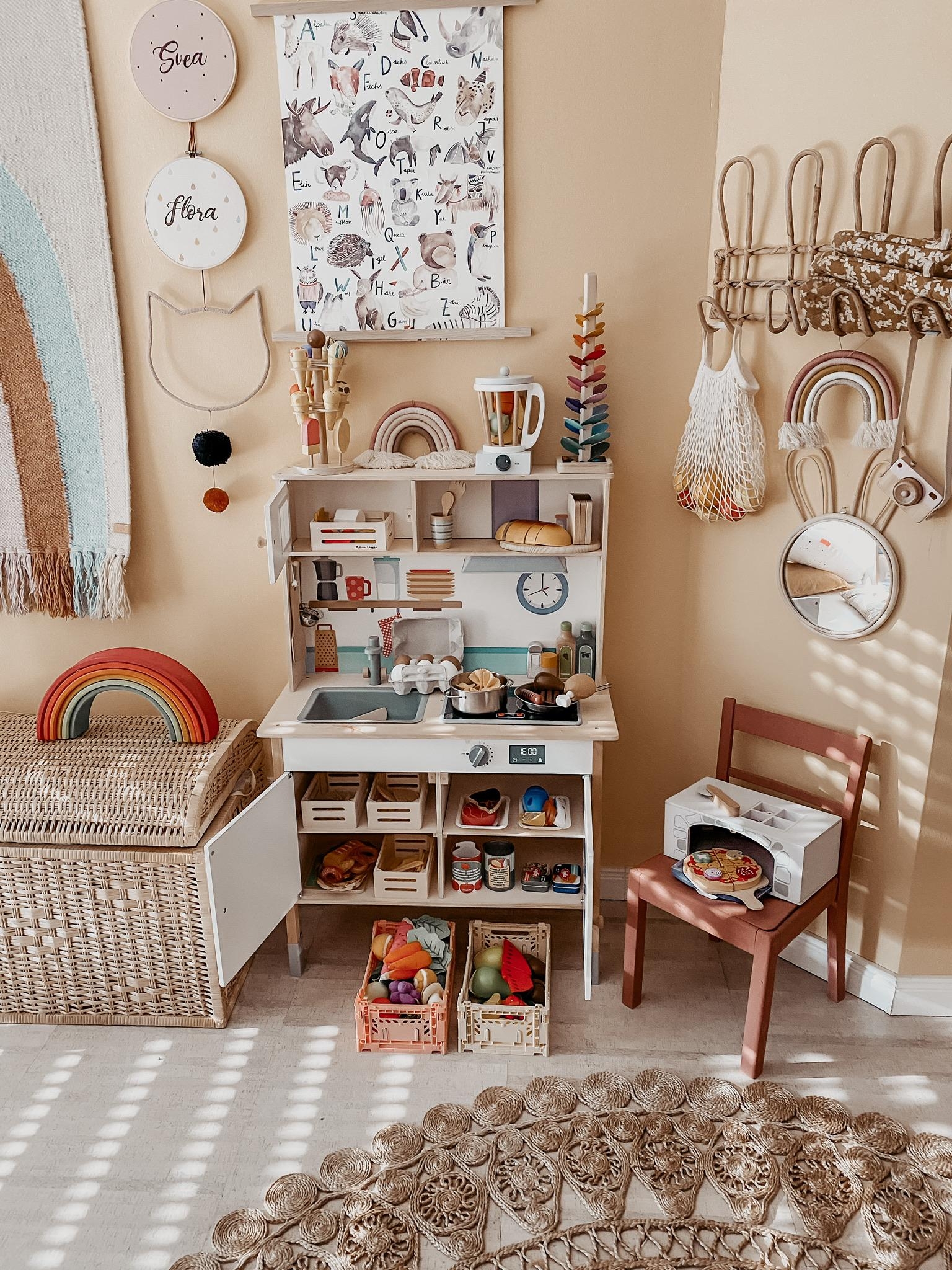 Kinderzimmer trifft auf Naturmaterialien. Große Rattan und Holzliebe. #detailverliebt #kinderzimmer #couchstyle