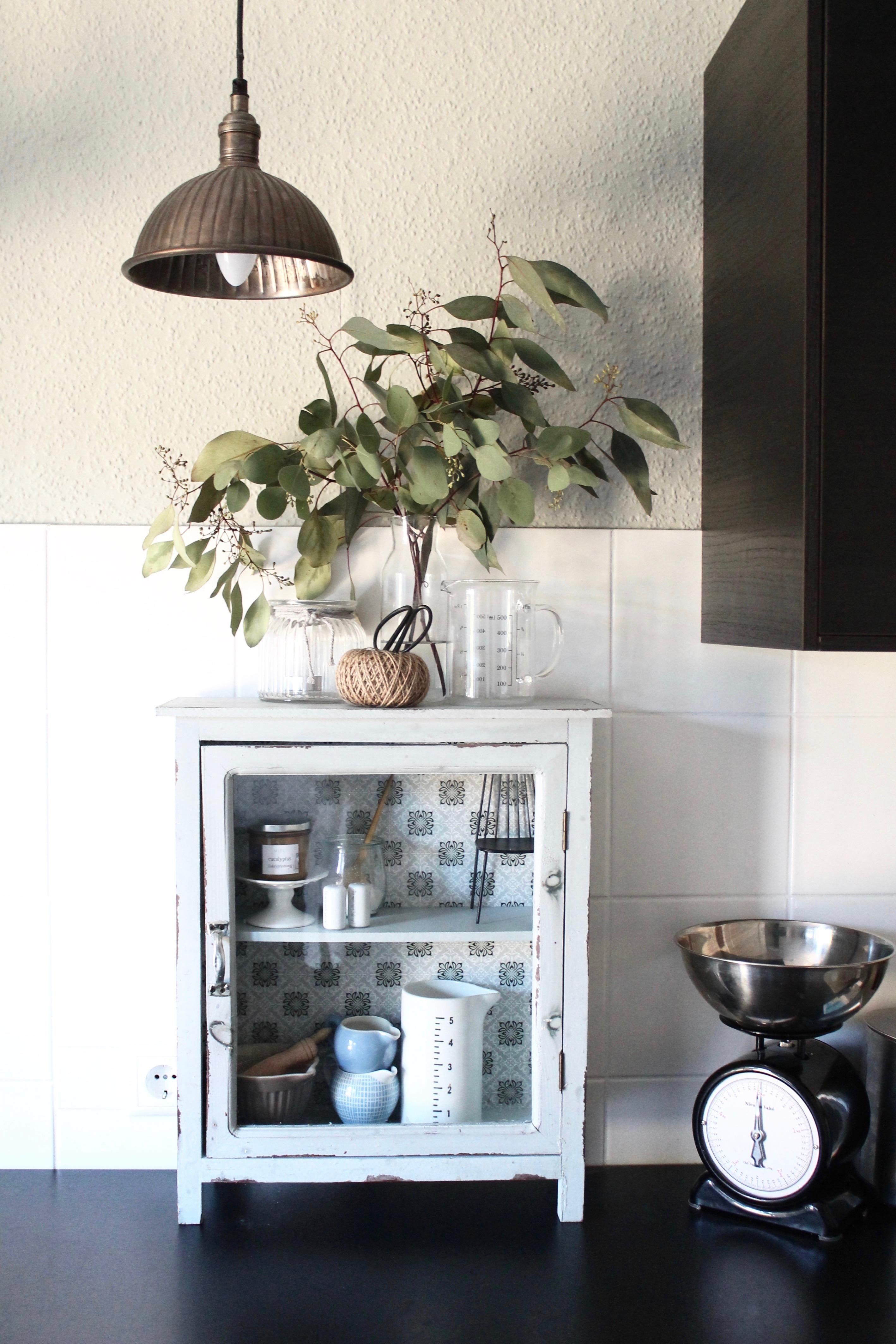 Kitchen details
#blackkitchen#vintage#eukalyptus