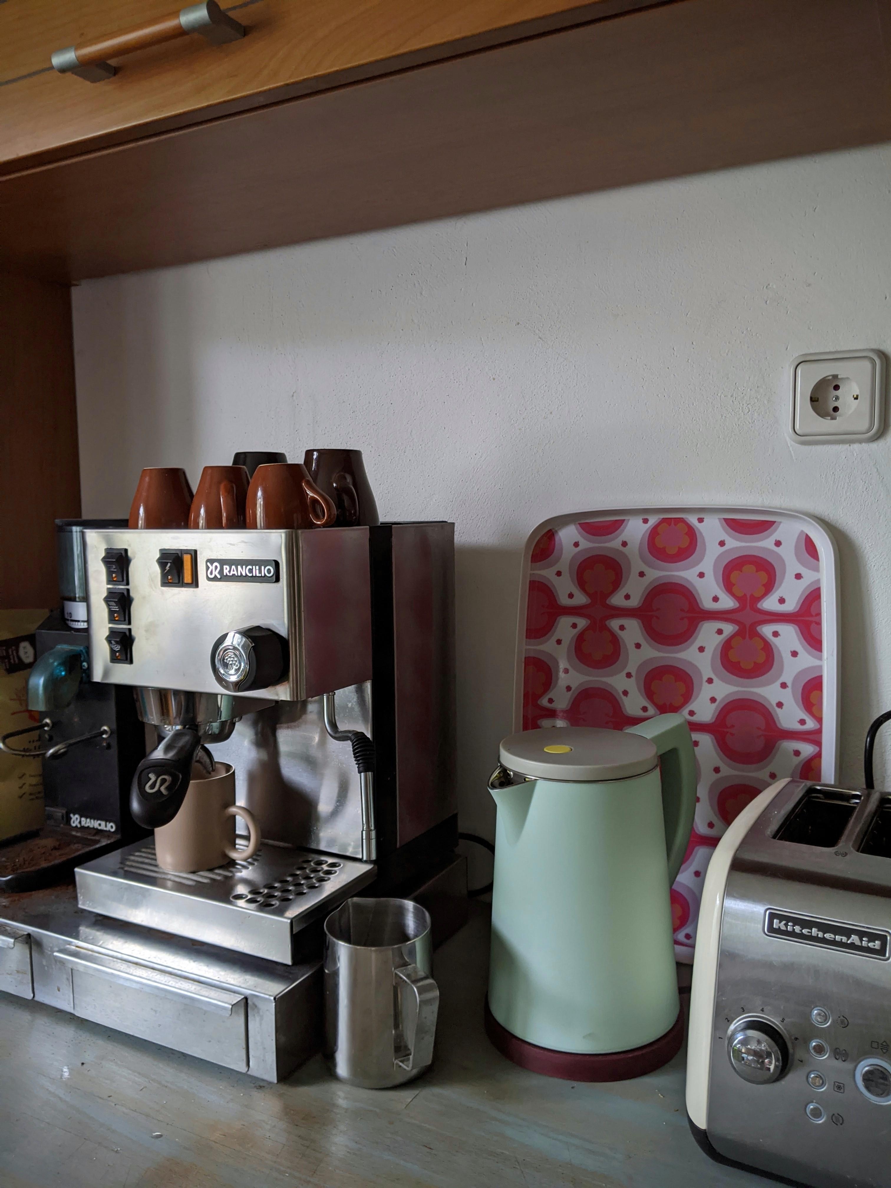 #kitchen #küche #interiorblogger #interior #couchstyle #decoration #homestory #altbau #living #kaffee #gutenmorgen 