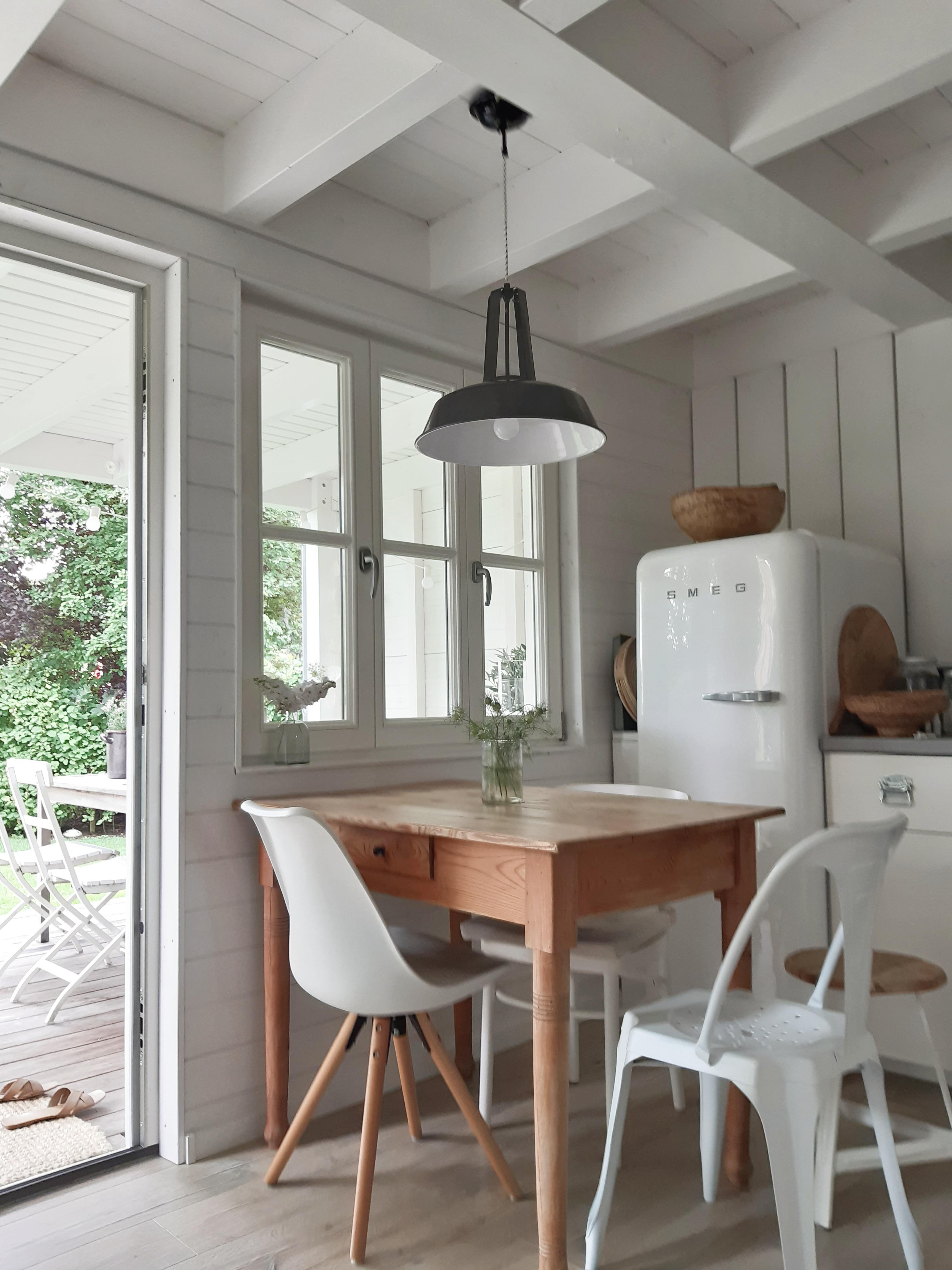 #kitchen #whitekitchen #küchendetails #couchstyle #sommer #sommerhäuschen 
