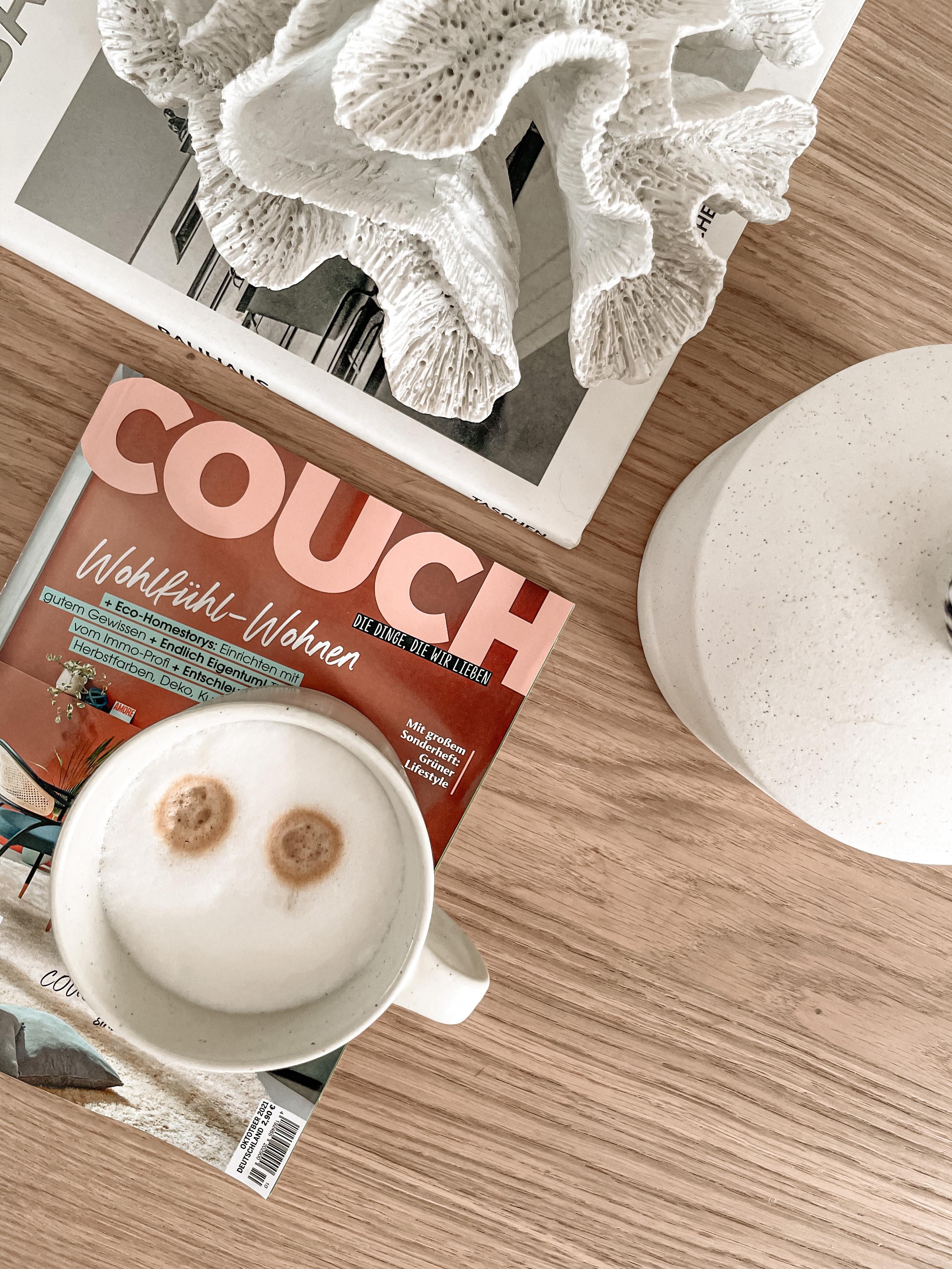 Kleine Auszeit ✨☕️📖 
#goodmoring #couchmagazin #coffeetime #timeout #relax #home #wohnen #couchstyle #couch #coffee
