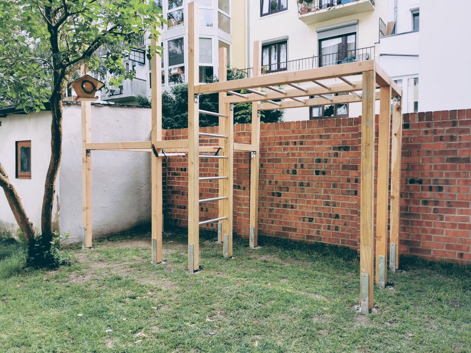 Kleine Gärten erfordern passgenaue Projekte. Still in the making, aber Ergebnis absehbar... #diy #livingwithkids #garten