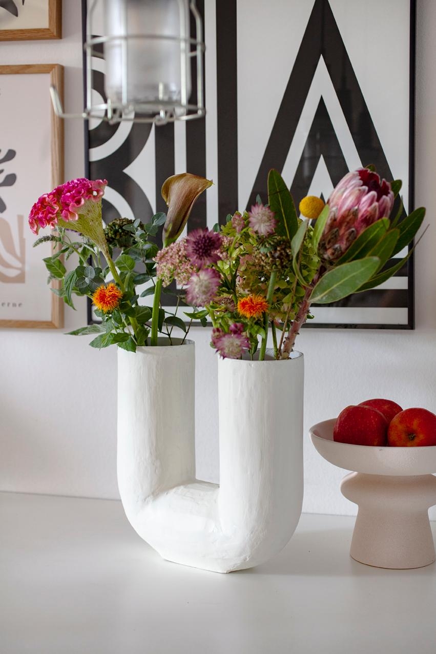 Kleines DiY gefällig?

#Vase #DIY #selbstgemacht #Blumenvase #Vasenliebe