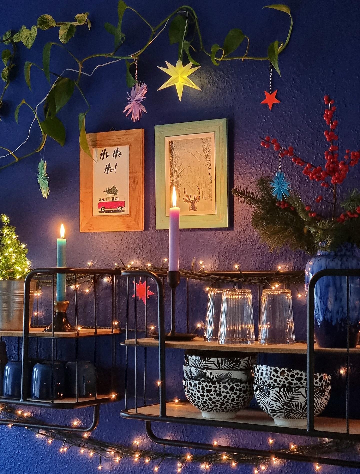 Kleines Lichtermeer ✨️⭐️✨️ #weihnachtsdeko #lichterkette #küche #mutzurfarbe #mixandmatch #cozyhome #xmas #hohoho #diy 