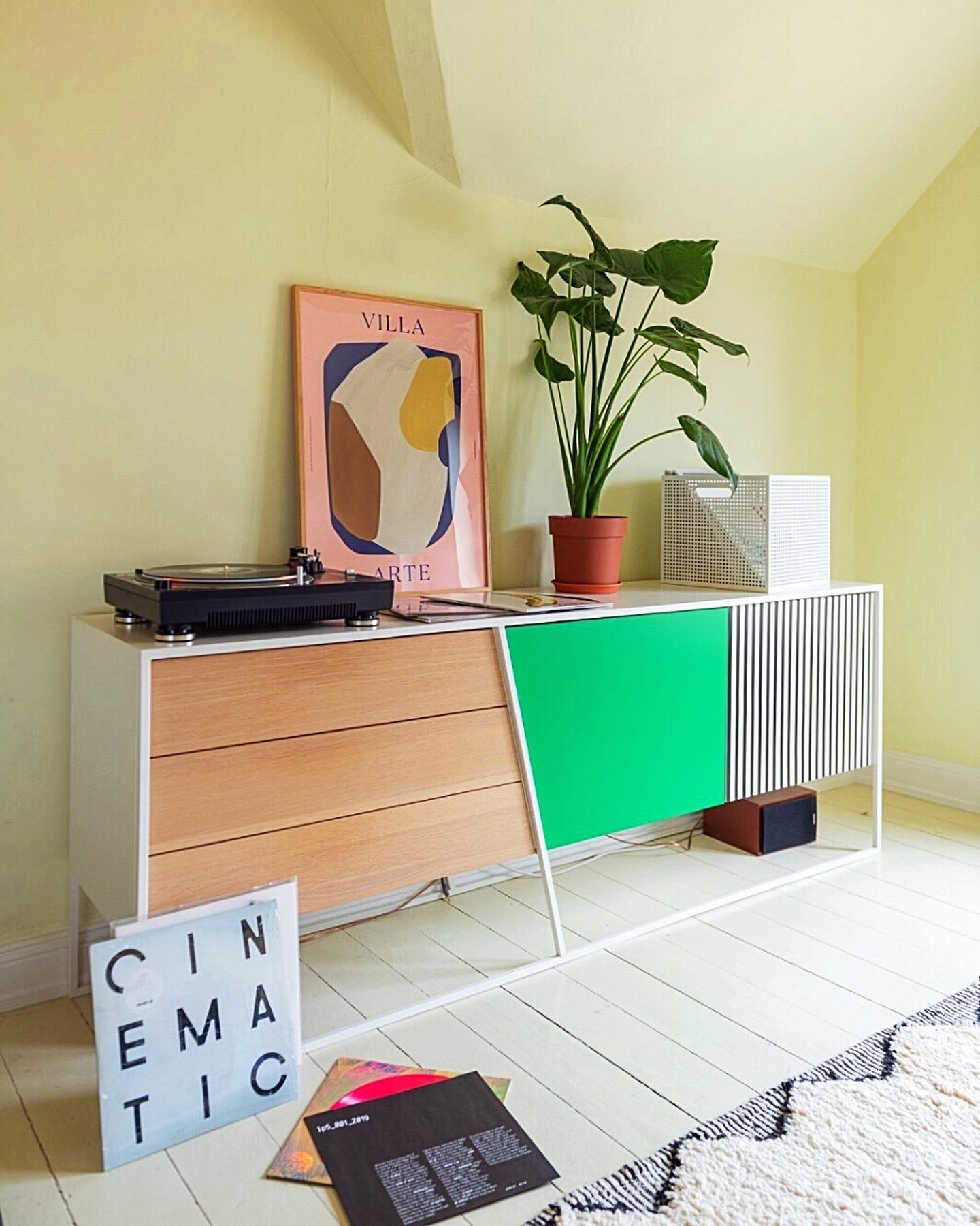 Kleines Sideboard-Makeover mit Klebefolie ✂️ 
#diy #livingroominspo #colorlover