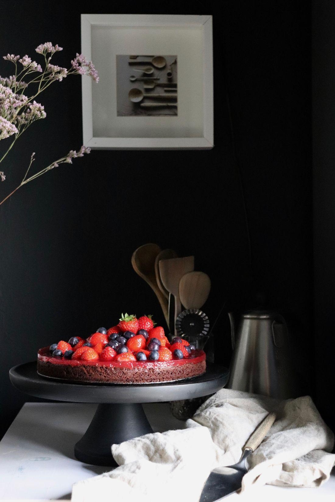 Kontrast, in der sonst komplett schwarzen Küche.

#brittabloggt#kitchen#blackkitchen#cake

#brittabloggt#