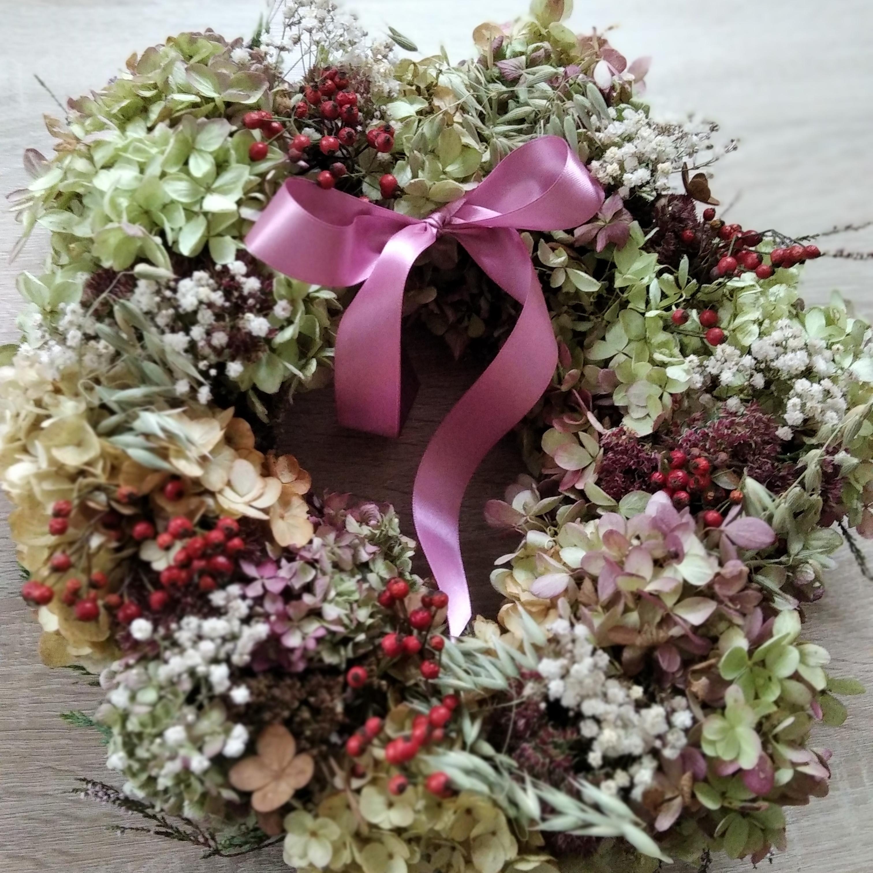 #Kranzliebe im Herbst #Hortensien
Wie jedes Jahr wieder die wunderschönen Hortensienblüten geerntet und verarbeitet 🥰