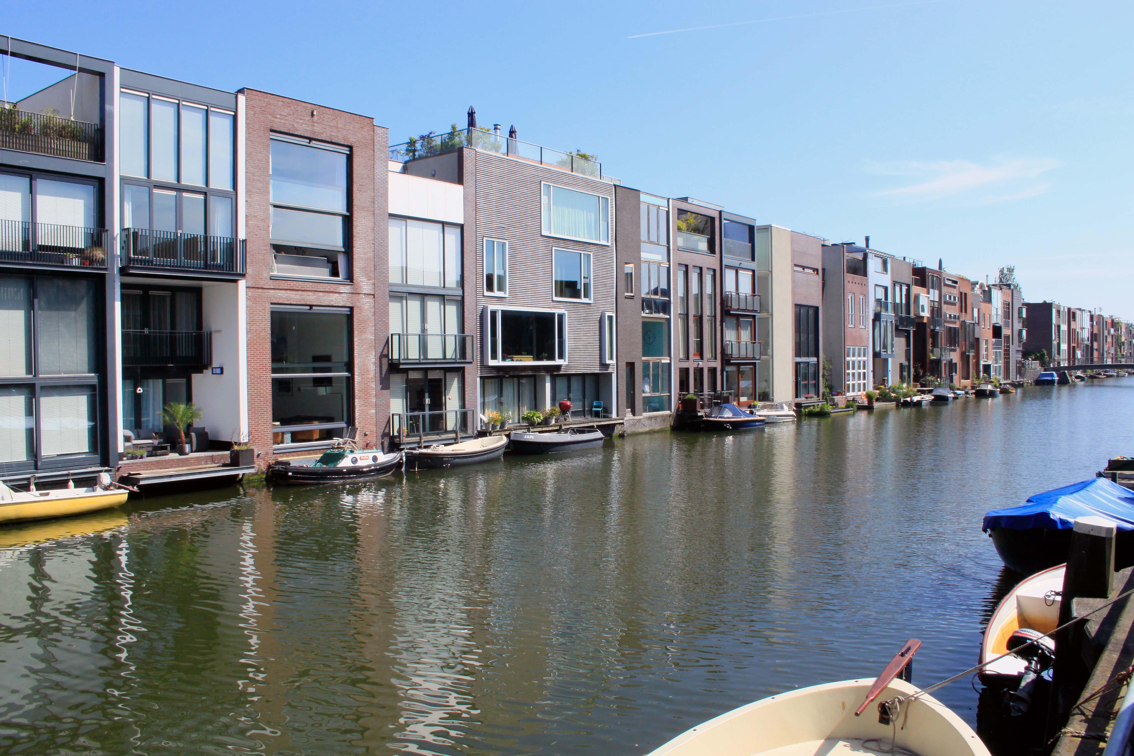 Kreative Häuserreihe in Zeeburg #Amsterdam