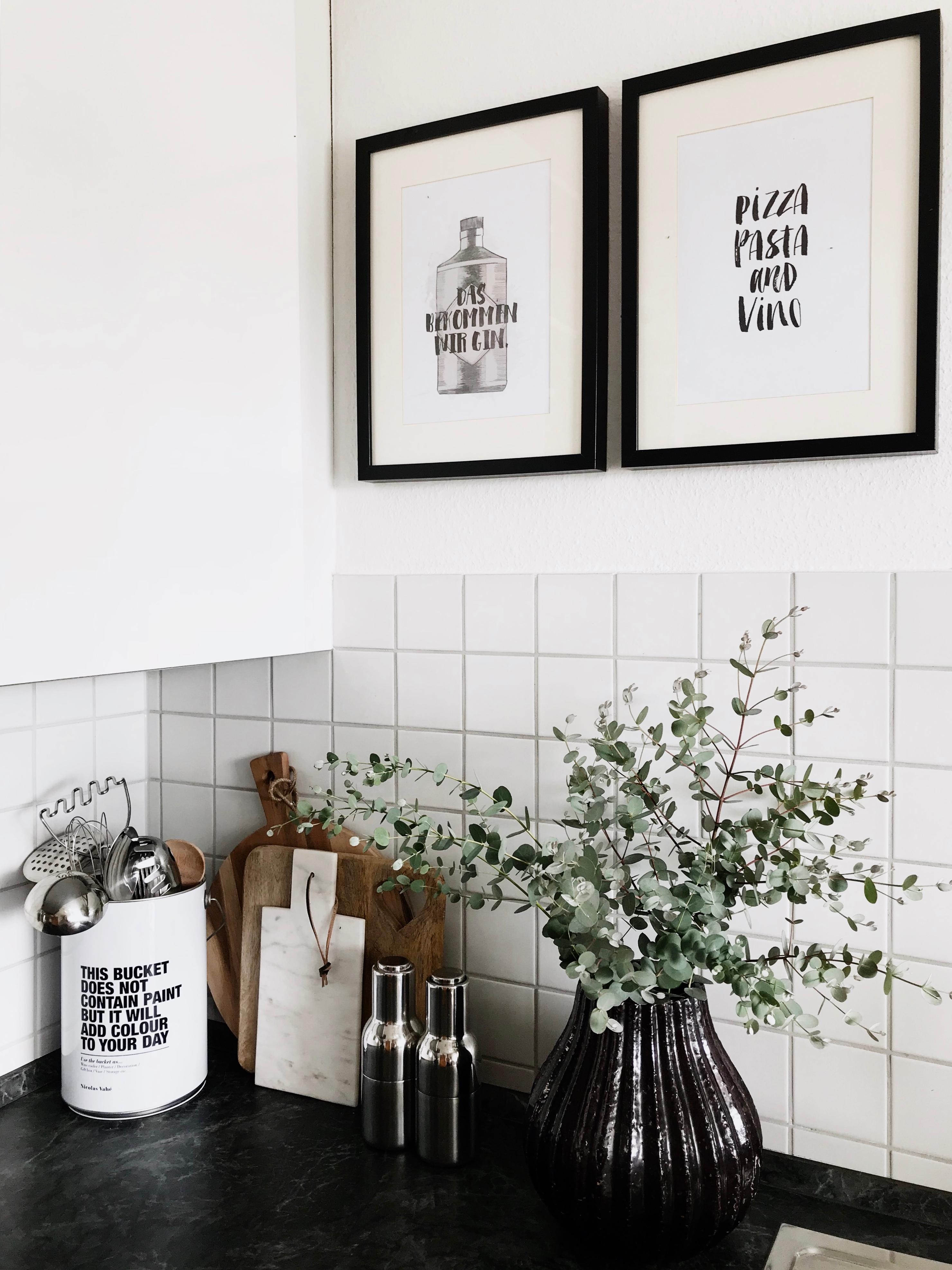Küche. 🖤
#küche #interior #livingchallenge #homesweethome #eukalyptusliebe #prints 