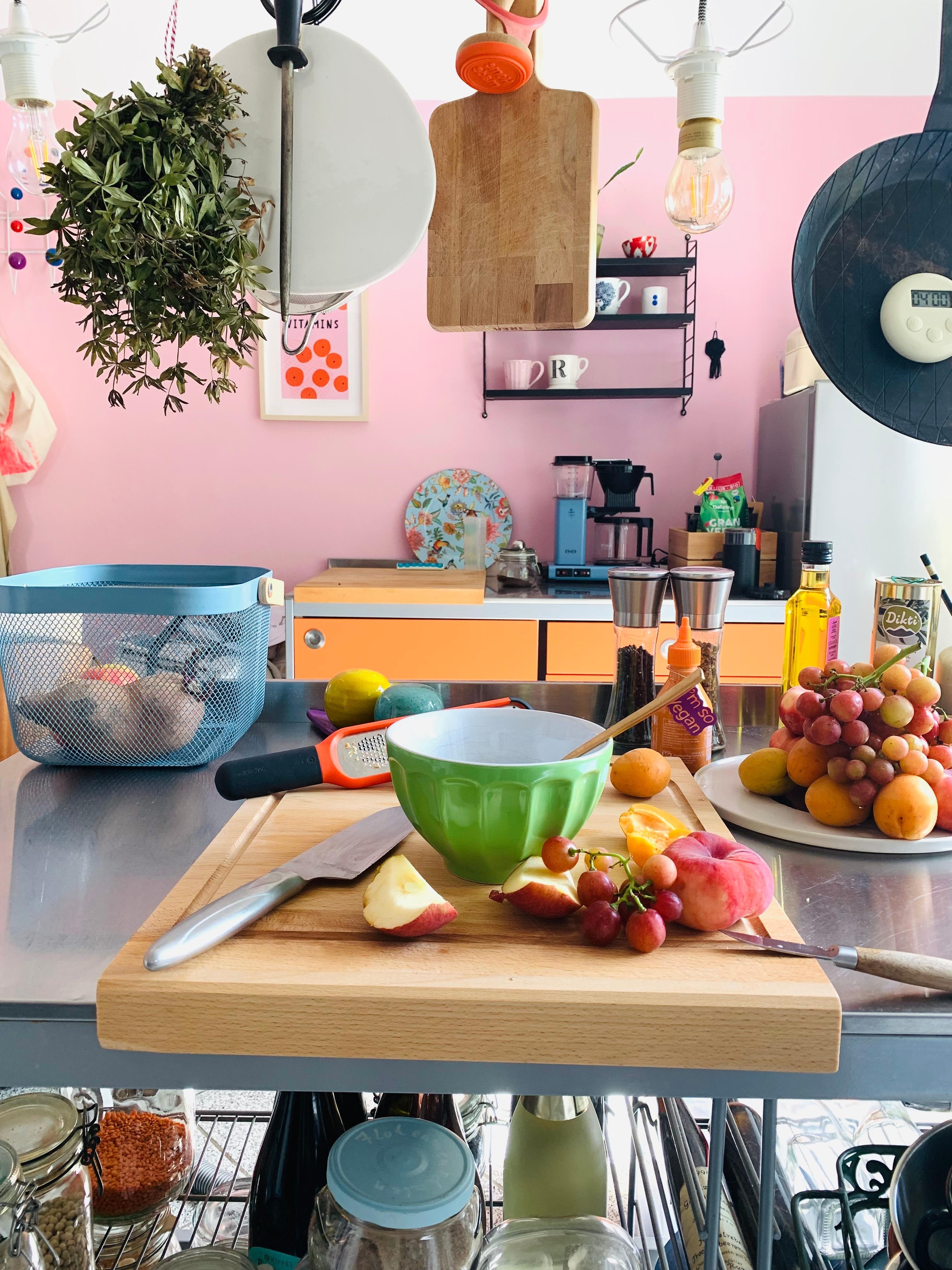 #küche #colorup #mixundmatch #rosa #orange #küchenfrontenstreichen