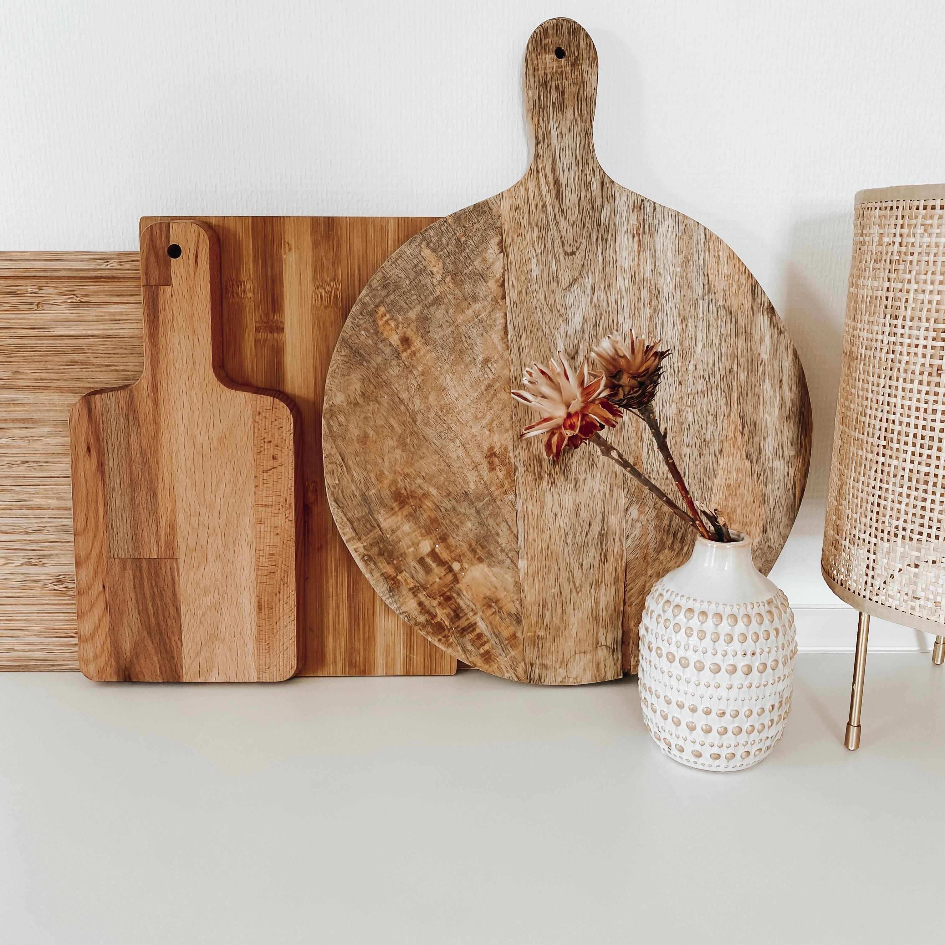 #küche #kitchen #details #wooden #holzbrett #vase #vasenliebe #boho