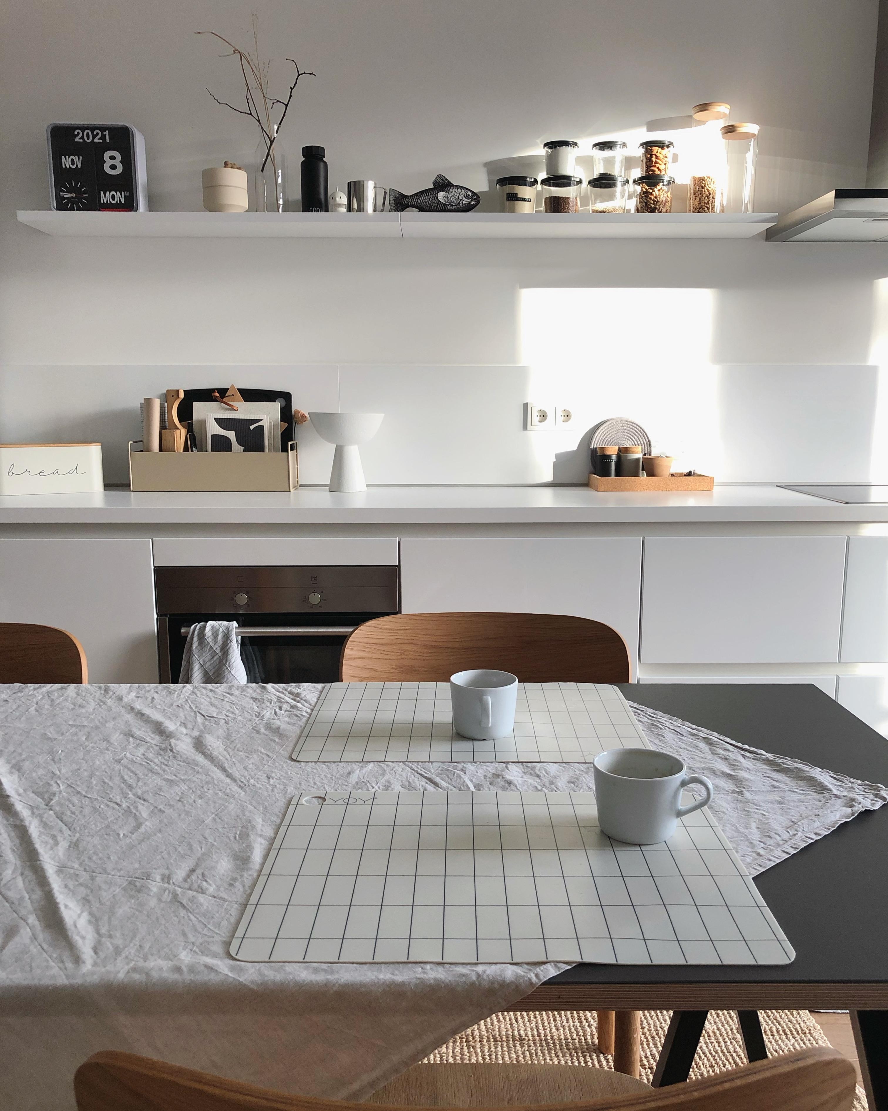 #küche #kitchen #nordicliving #skandi #scandi #küchendetails #deko #dekoidee #regal #esstisch #couchstyle #interior