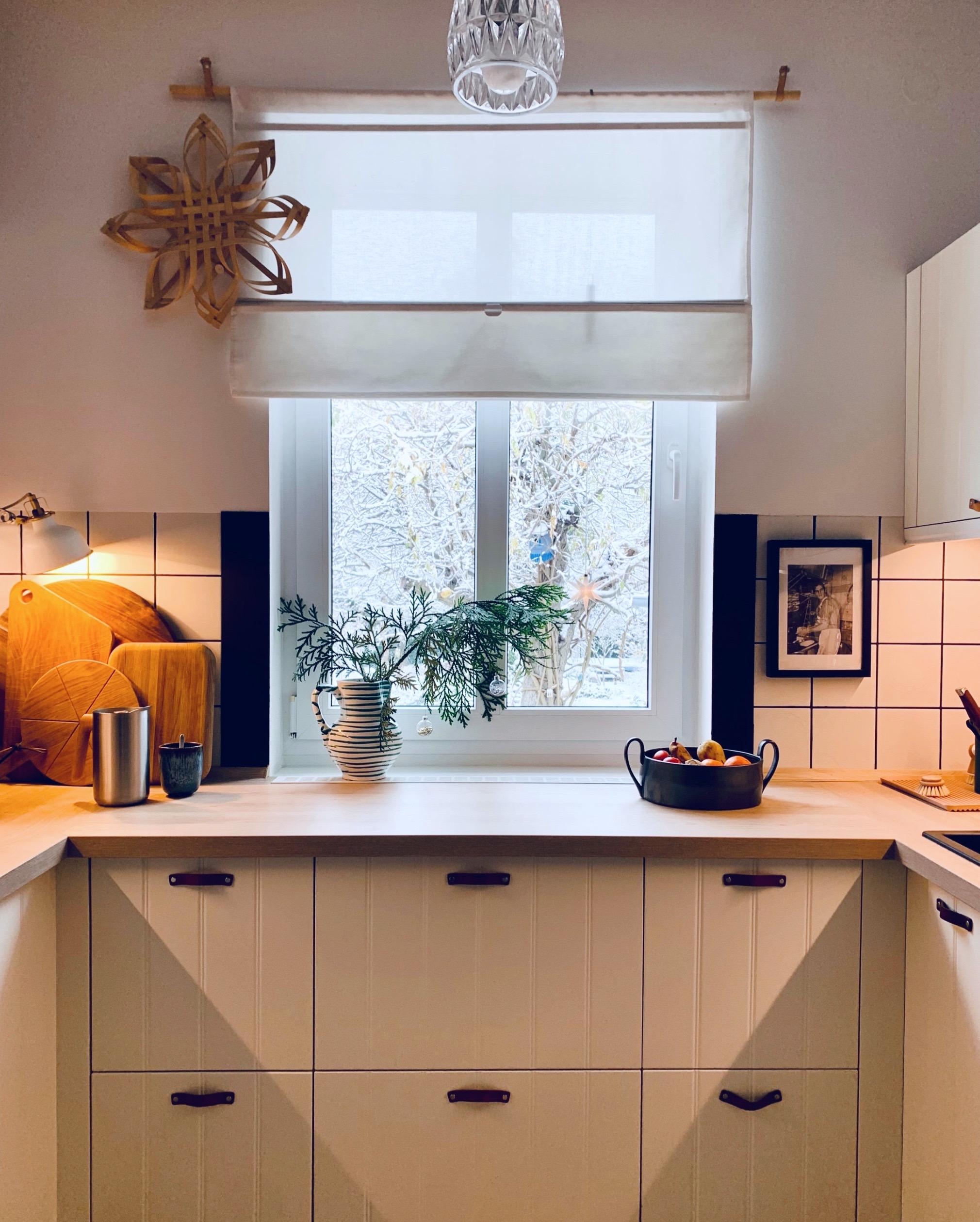 #küche #kücheninspo #blickausdemfenster #wintermood #weihnachten