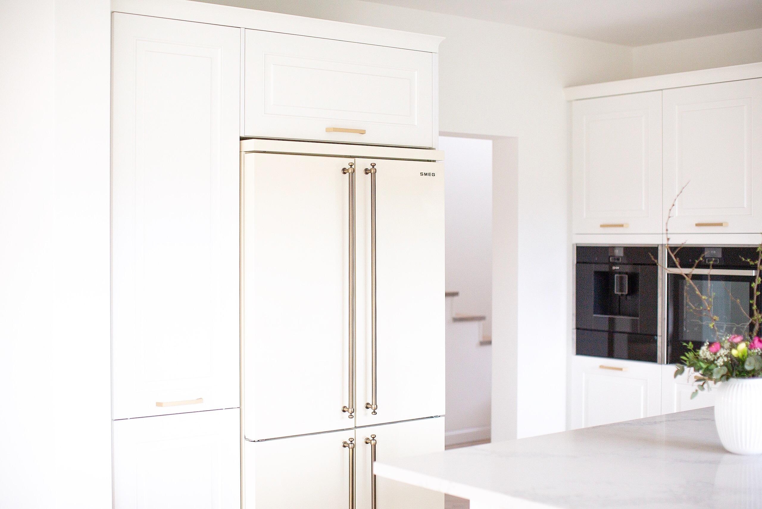 Küche
#whitehome #Küche #minimalism #smeglove